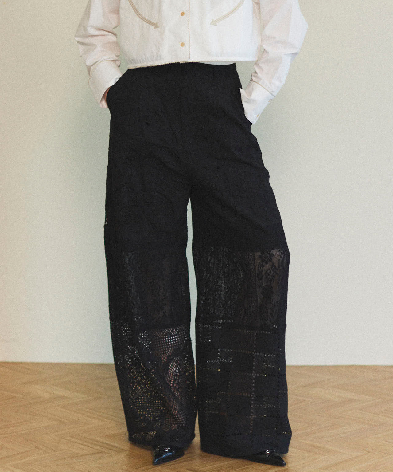 【25SPRING PRE-ORDER】Lace Fabric Docking Pants