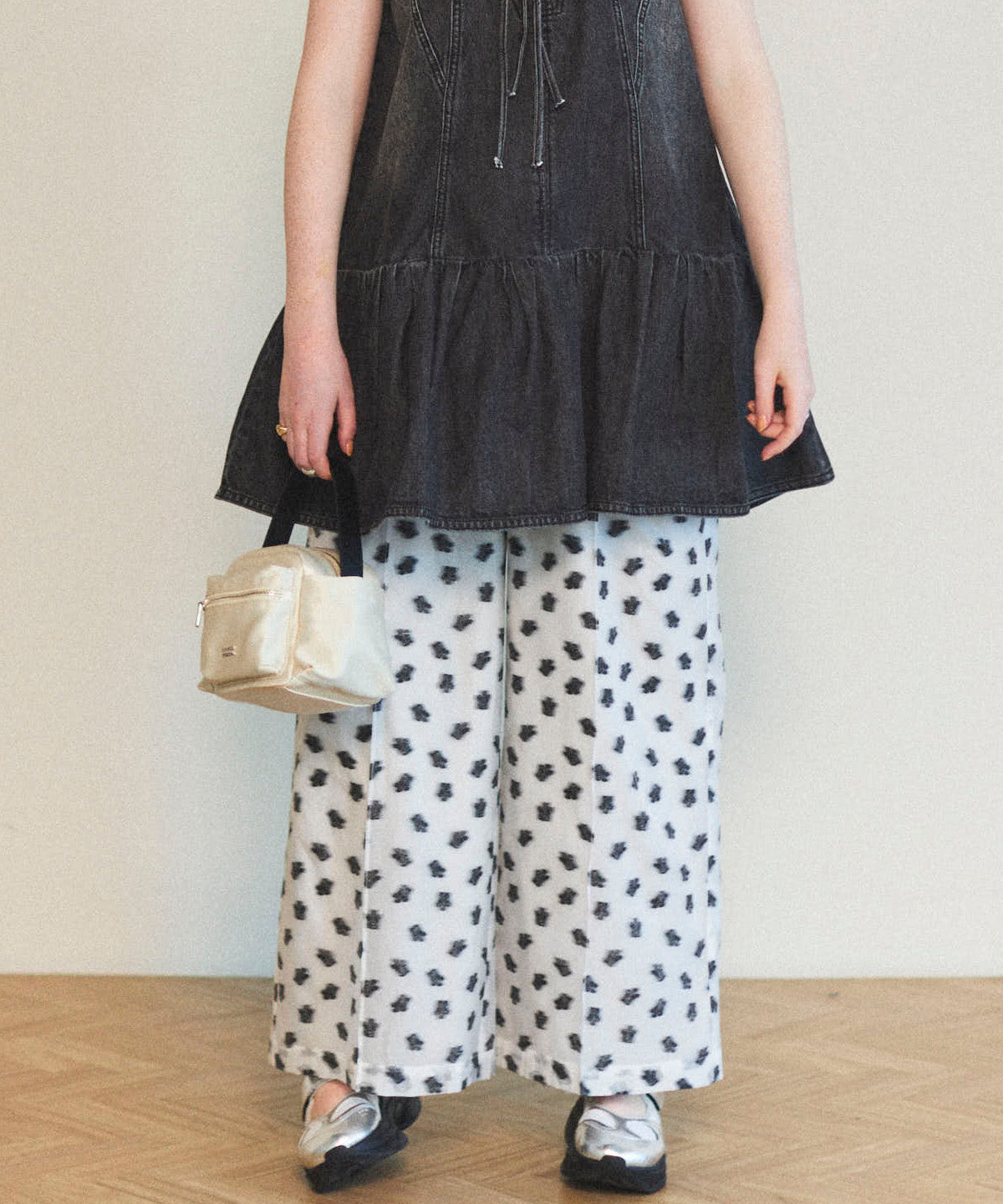 【25SPRING PRE-ORDER】Sheer Jacquard Easy Pants