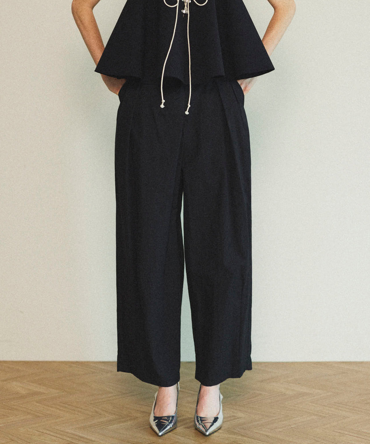 【25SPRING PRE-ORDER】Waist Pleats Cocoon Pants