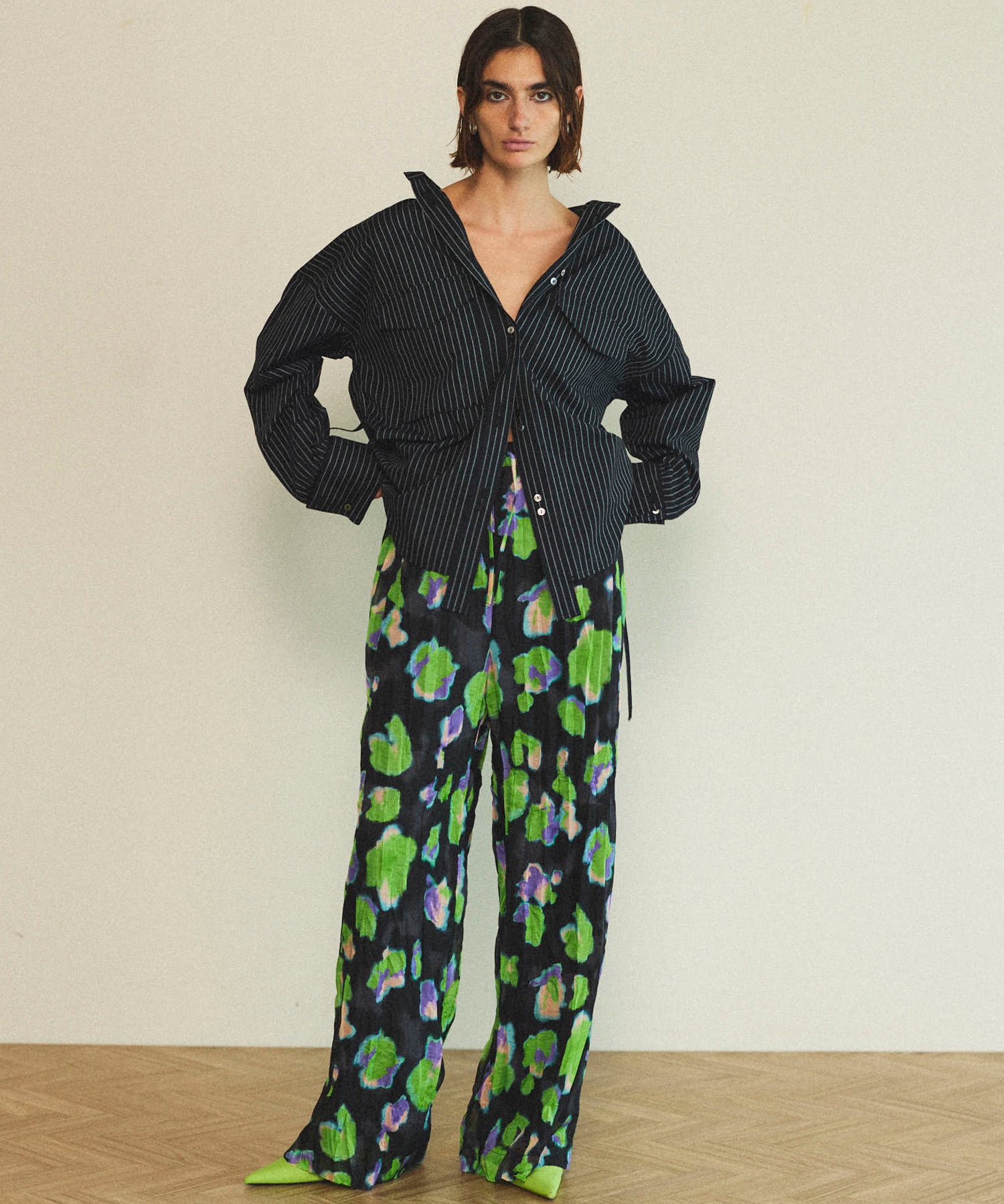 【25SPRING PRE-ORDER】Floral Pattern Pleated Easy Pants