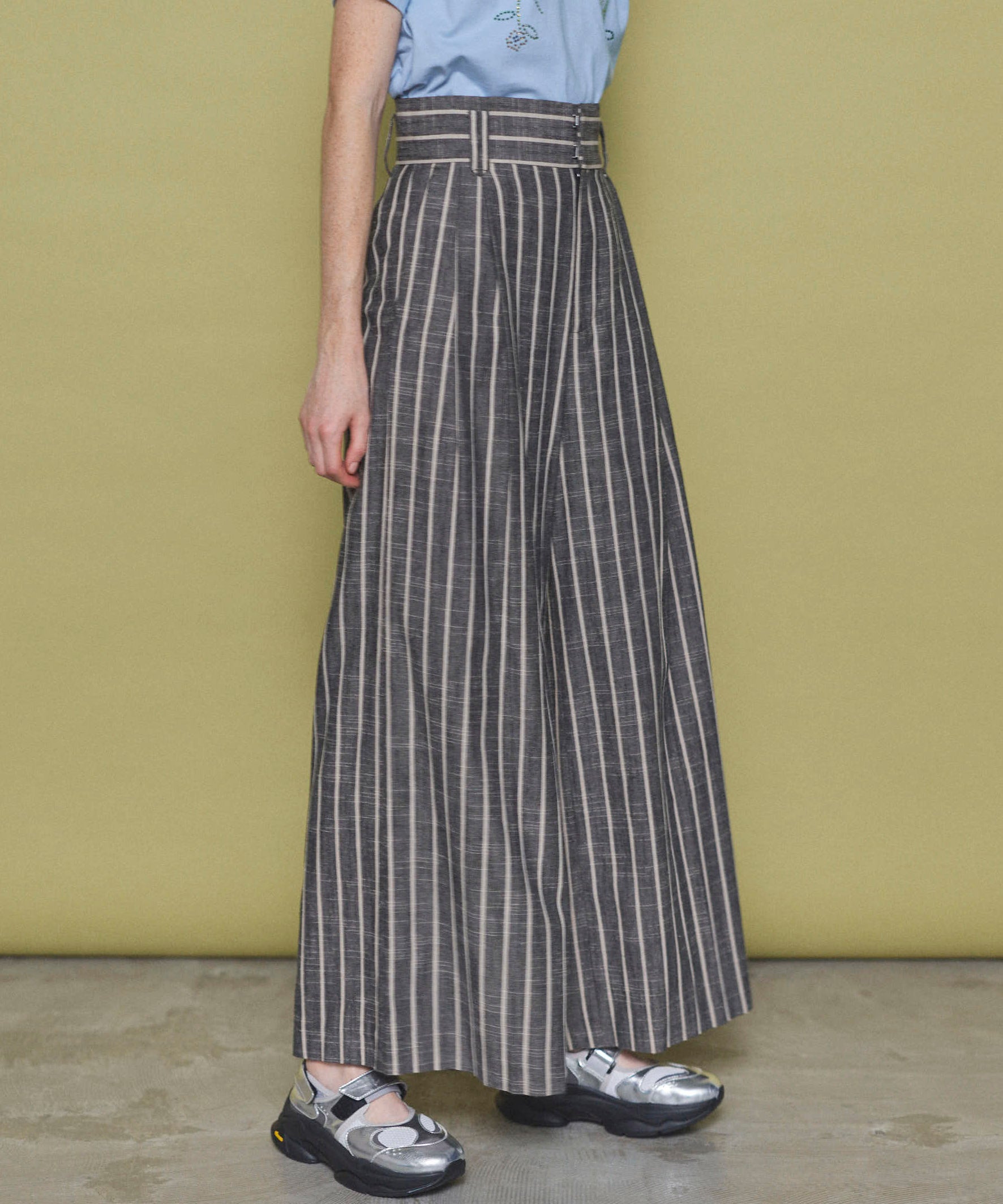 【25SPRING PRE-ORDER】Stripe Tack Wide Silhouette Pants