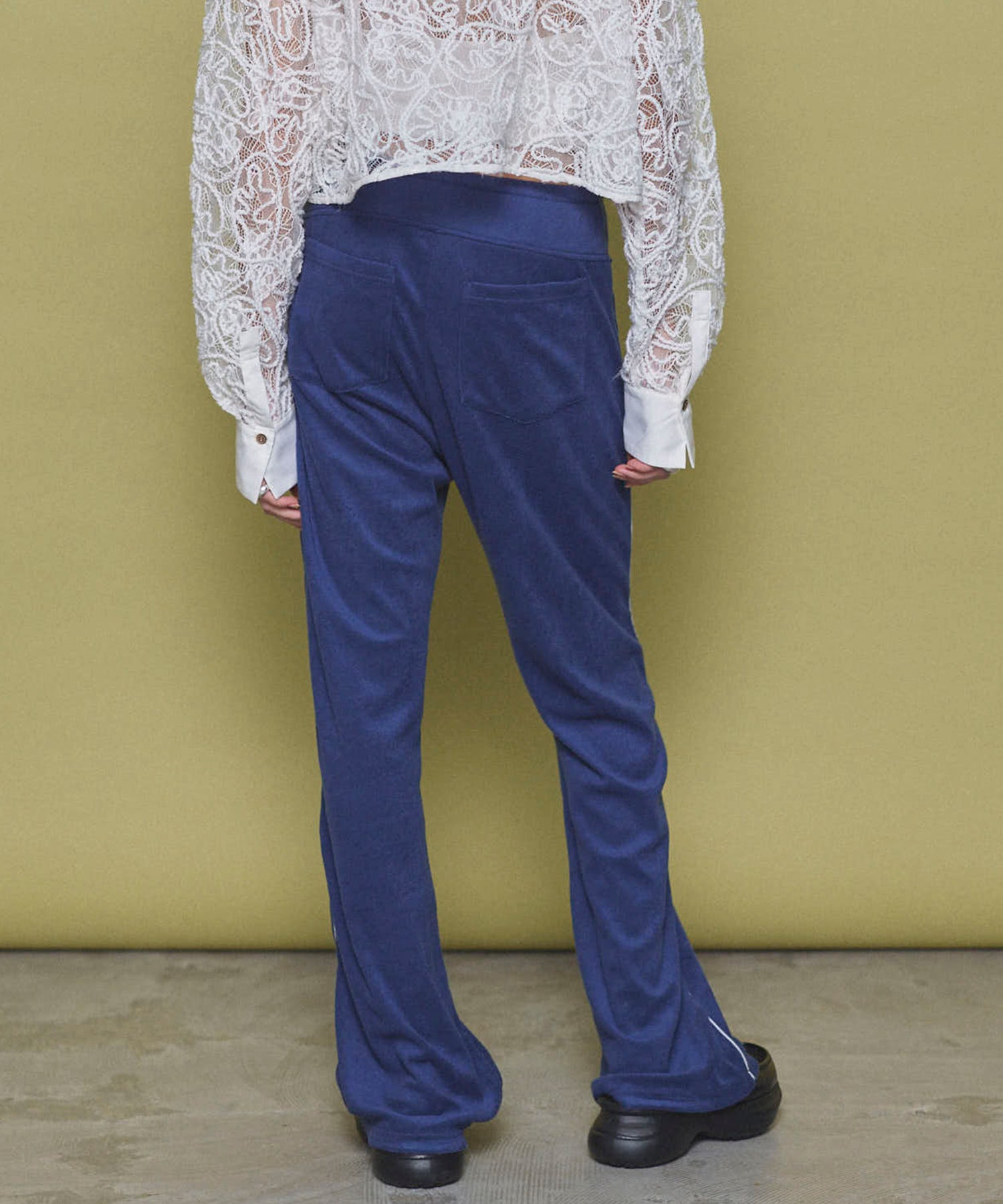 【25SPRING PRE-ORDER】Pile Fabric Flare Pants