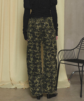 【25SPRING PRE-ORDER】Flower Camouflage Curve Pants