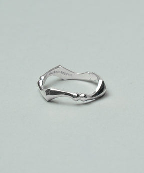 【26SS PRE-ORDER】F-hole Motif Three-Link Ring