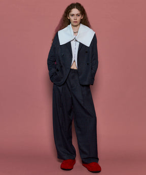 Two Tuck Curve Wide Tapered Pants