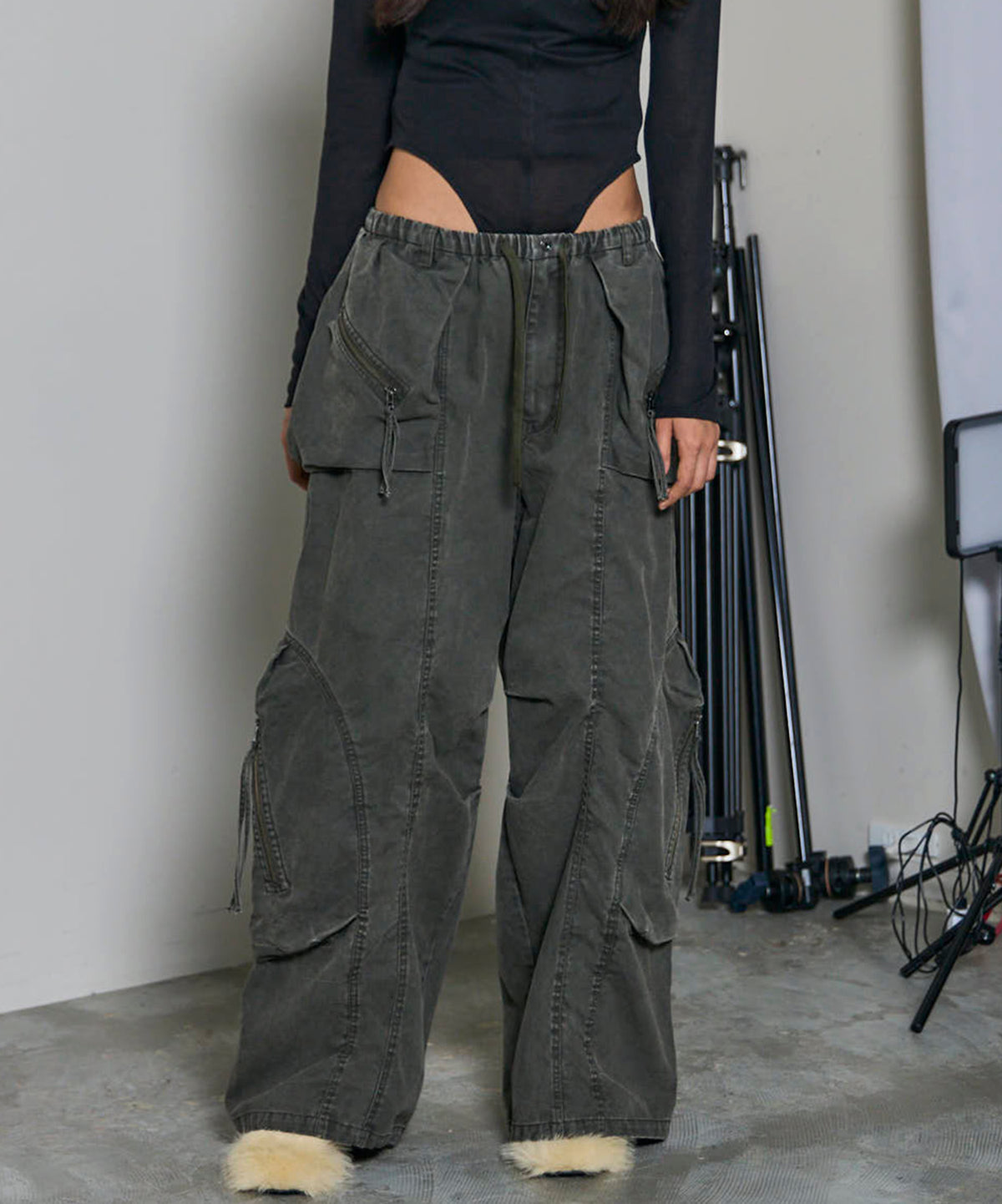 [25AUTUMN PRE-ORDER] Many Pockets Cargo Pants
