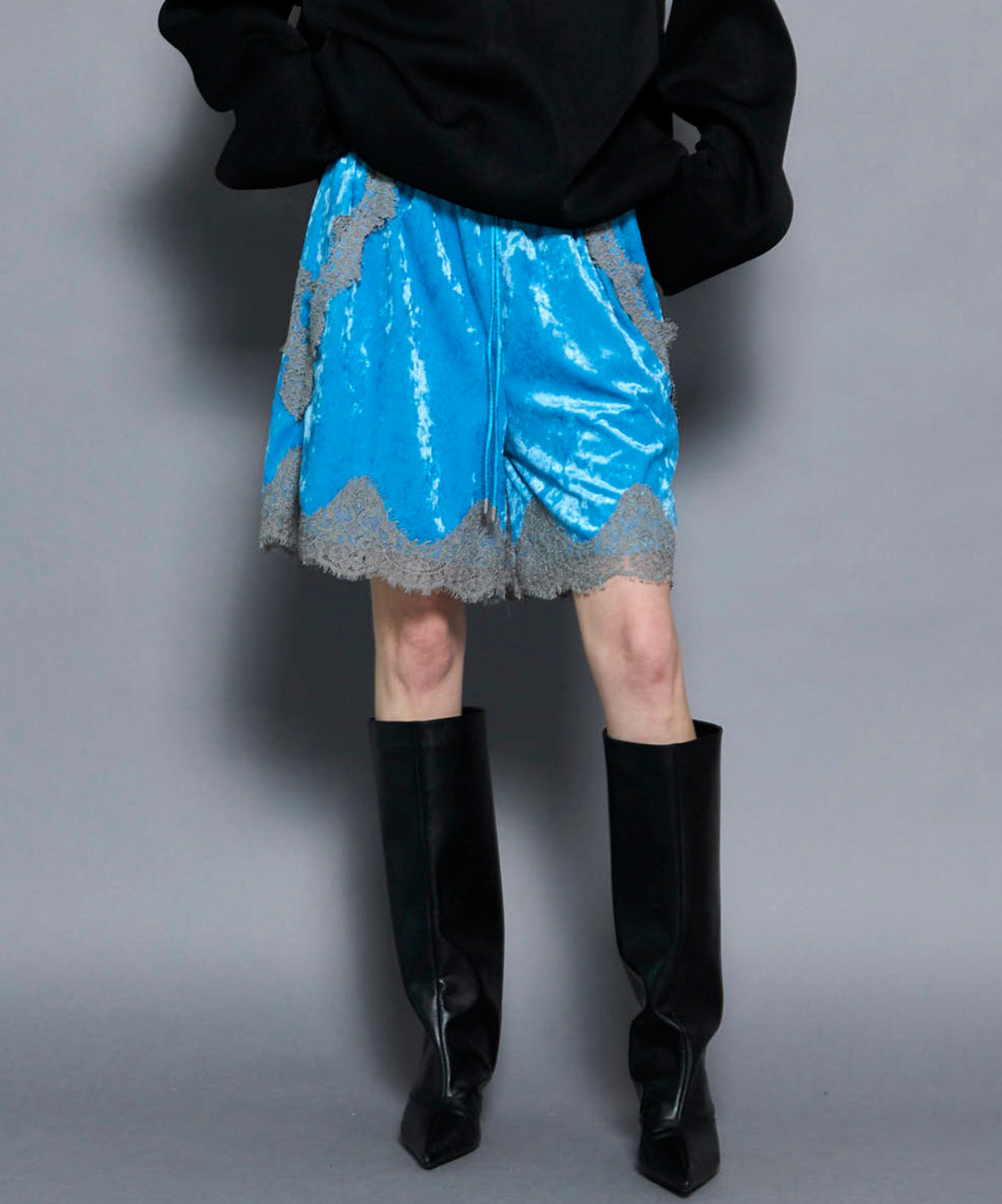 Hem Lace Velour Shorts