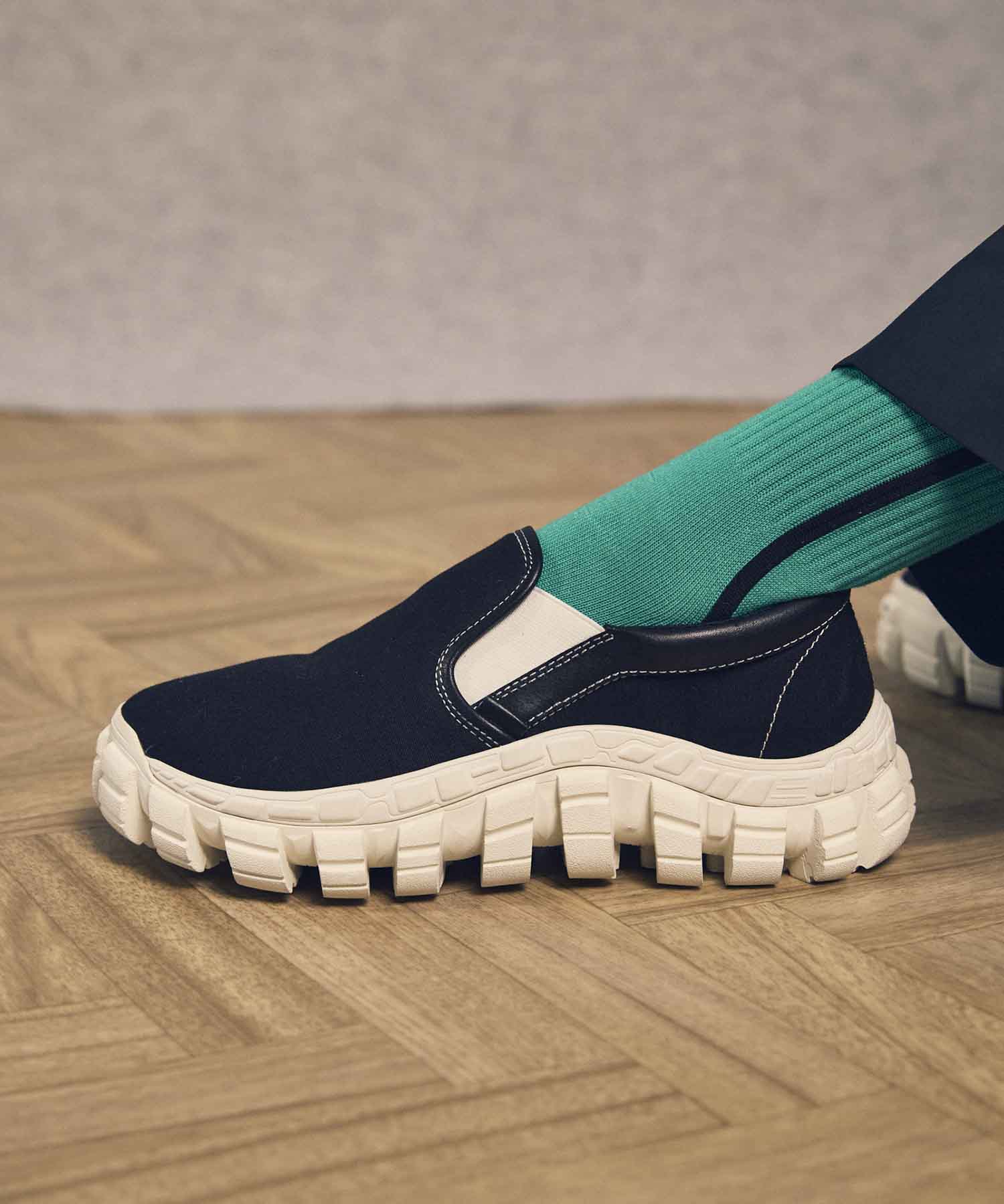 [SPECIAL SHOES FACTORY COLLABORATION] Rattling Sole Low-Cut Shoes