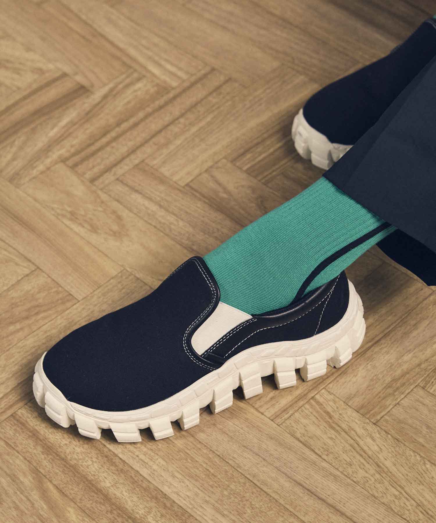 [SPECIAL SHOES FACTORY COLLABORATION] Rattling Sole Low-Cut Shoes