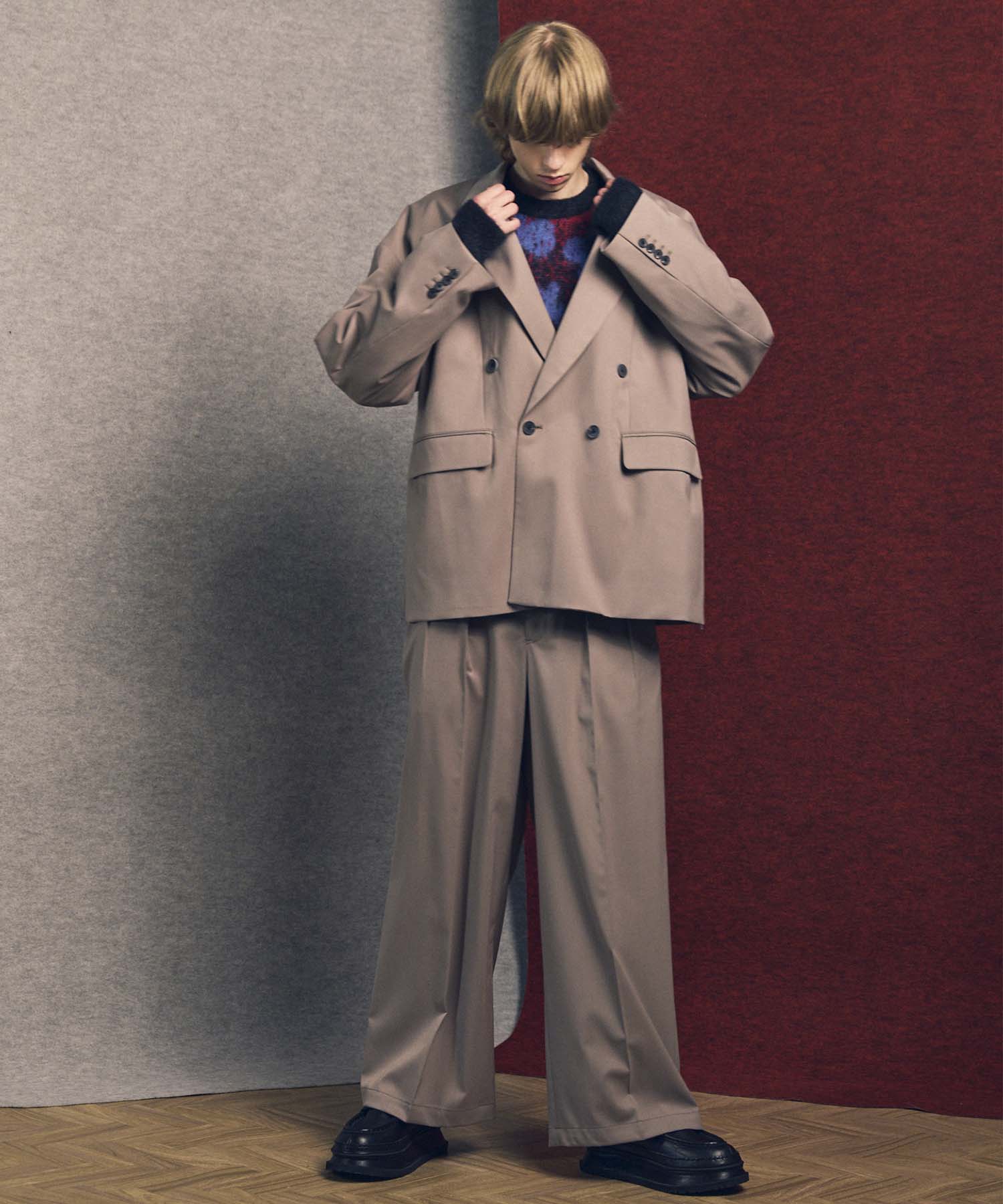 Gradation Short Length Prime-Over V-Neck Knit Pullover