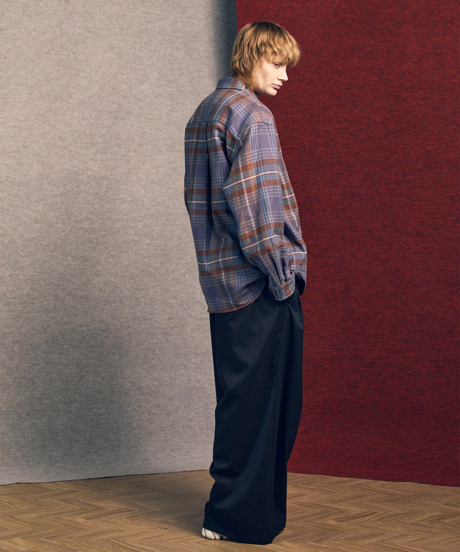 [意大利死库织物]原始的常规领绒布衬衫