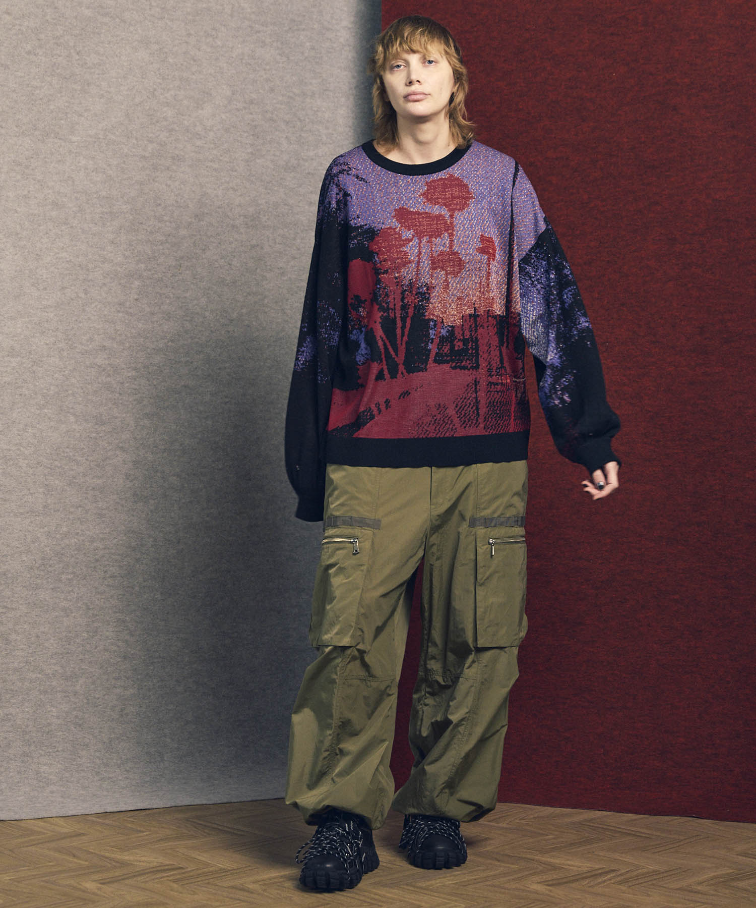 주요 현대 미술 승무원 넥 니트 풀오버