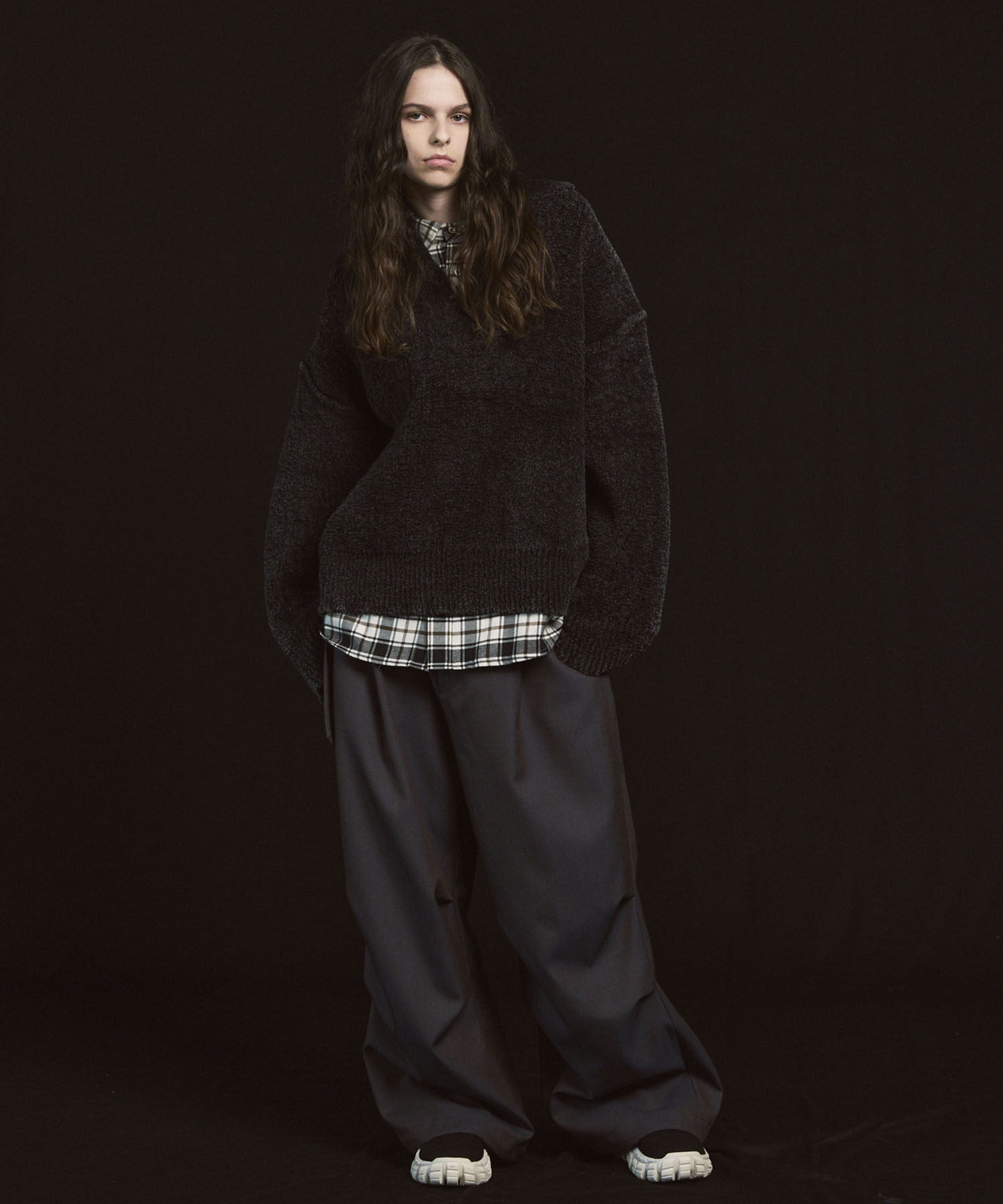 Gradation Short Length Prime-Over V-Neck Knit Pullover