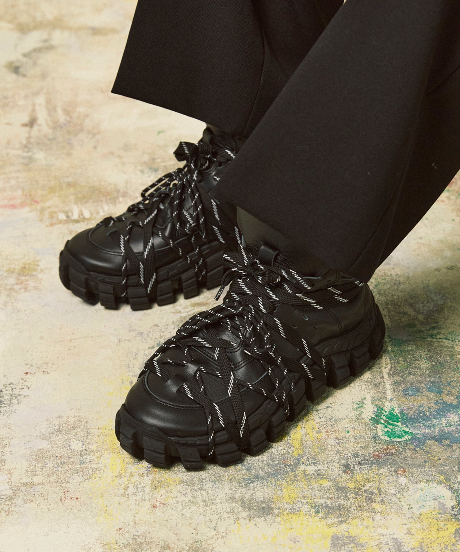 [SPECIAL SHOES FACTORY COLLABORATION] Rattling Sole Low-Cut Shoes