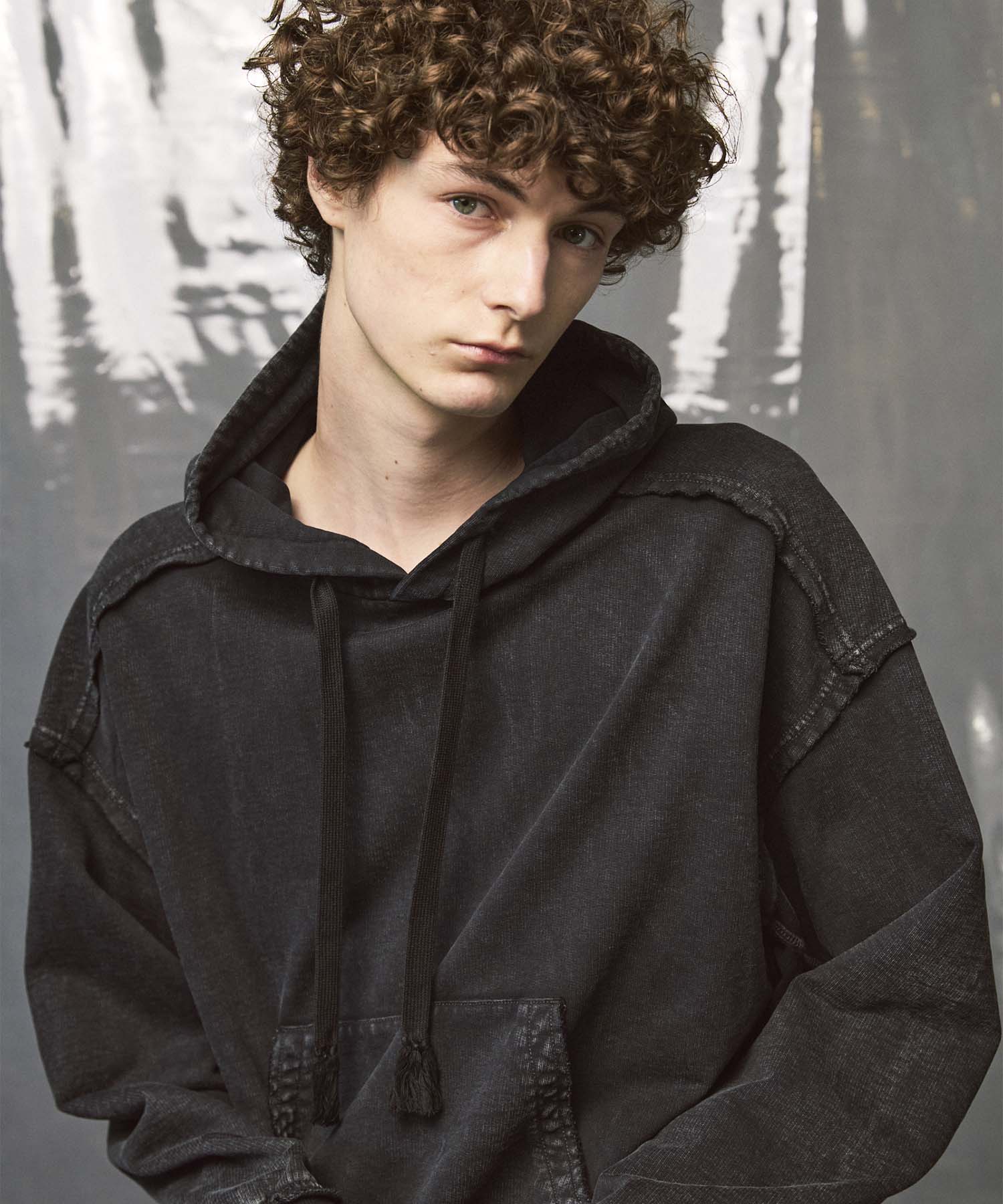 [25AW PRE-ORDER] Nuance Graphics Hand Stitching Long Sleeve TEE