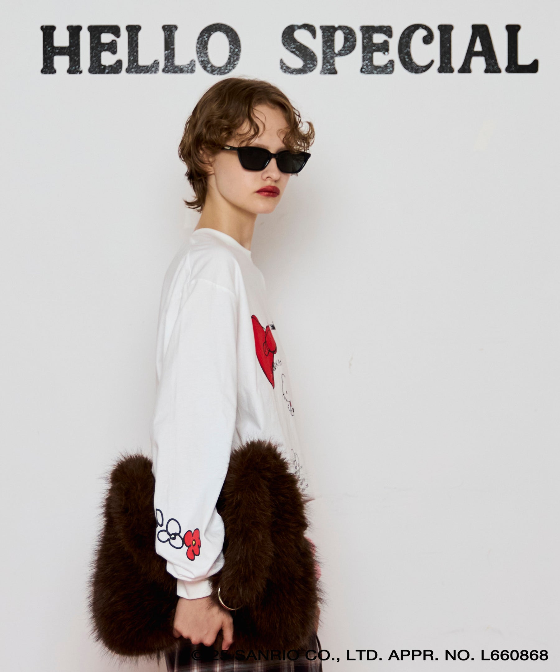 [HELLO KITTY × MAISON SPECIAL] HELLO KITTY Hand iIllust Long-Sleeve T-Shirt