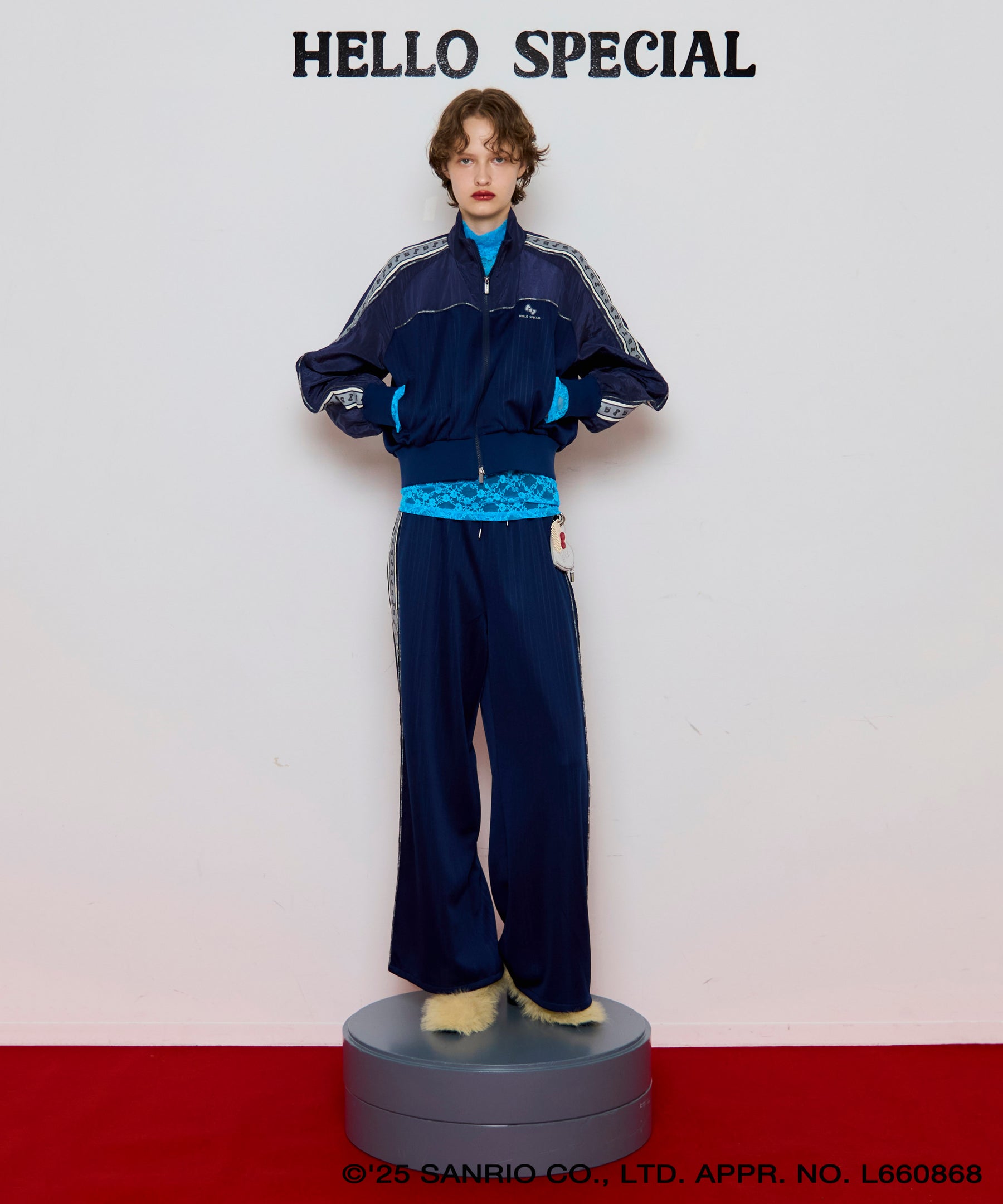 [헬로 키티 × 메이슨 스페셜] 헬로 키티 헬로 스페셜 트랙 재킷