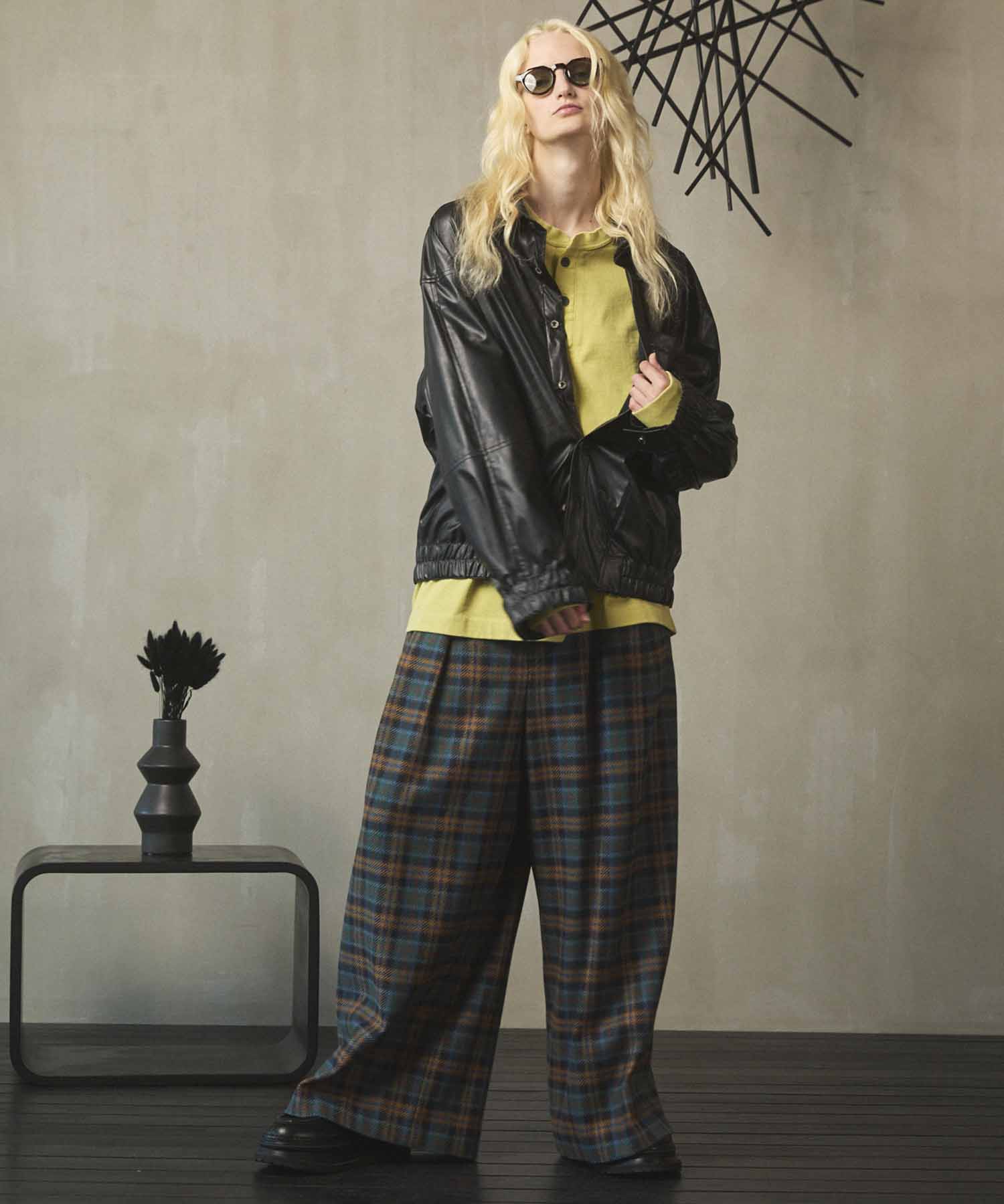 Curve switching Prime-Over Henry Neck Long Sleeve T-Shirt