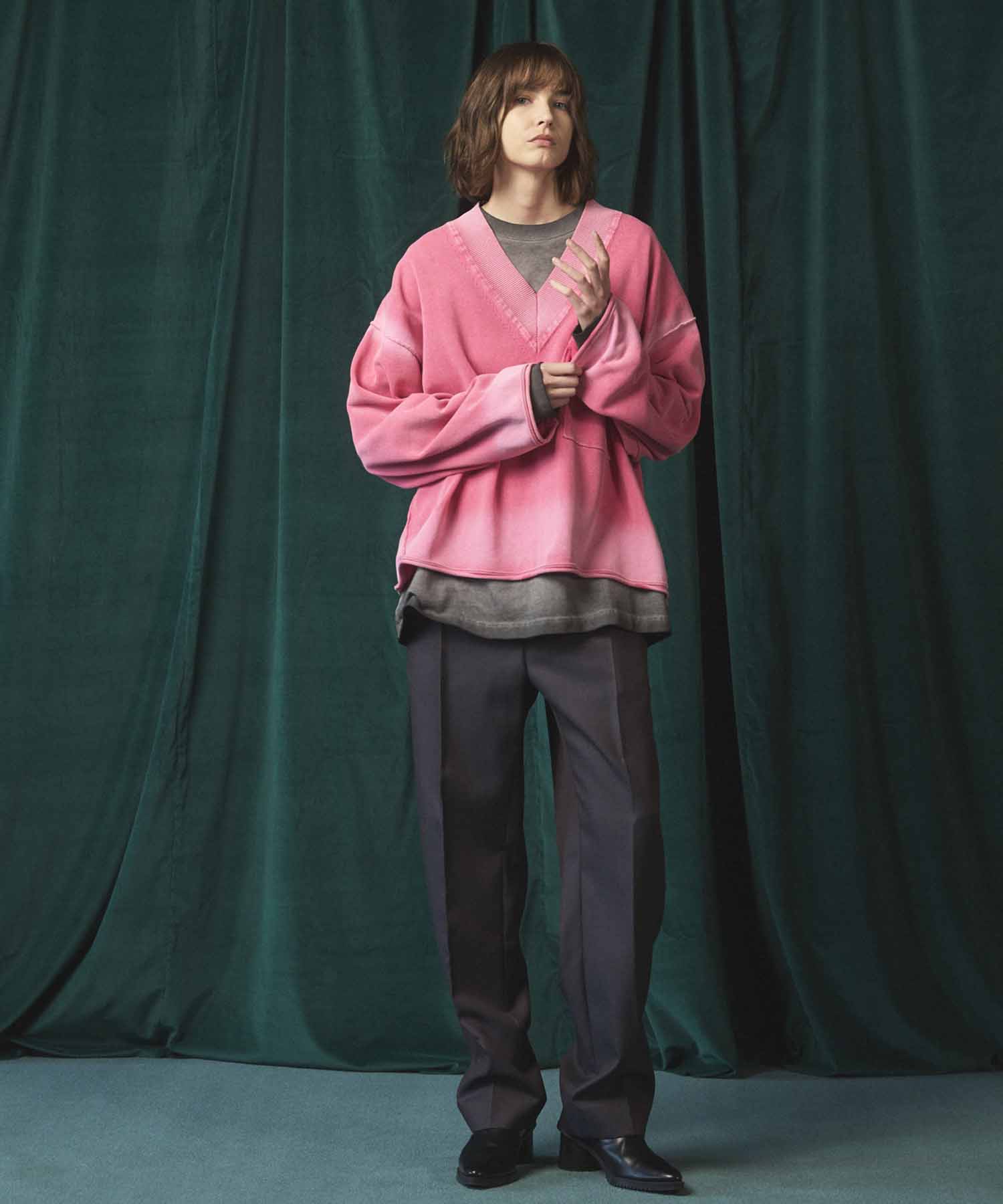 Gradation Short Length Prime-Over V-Neck Knit Pullover