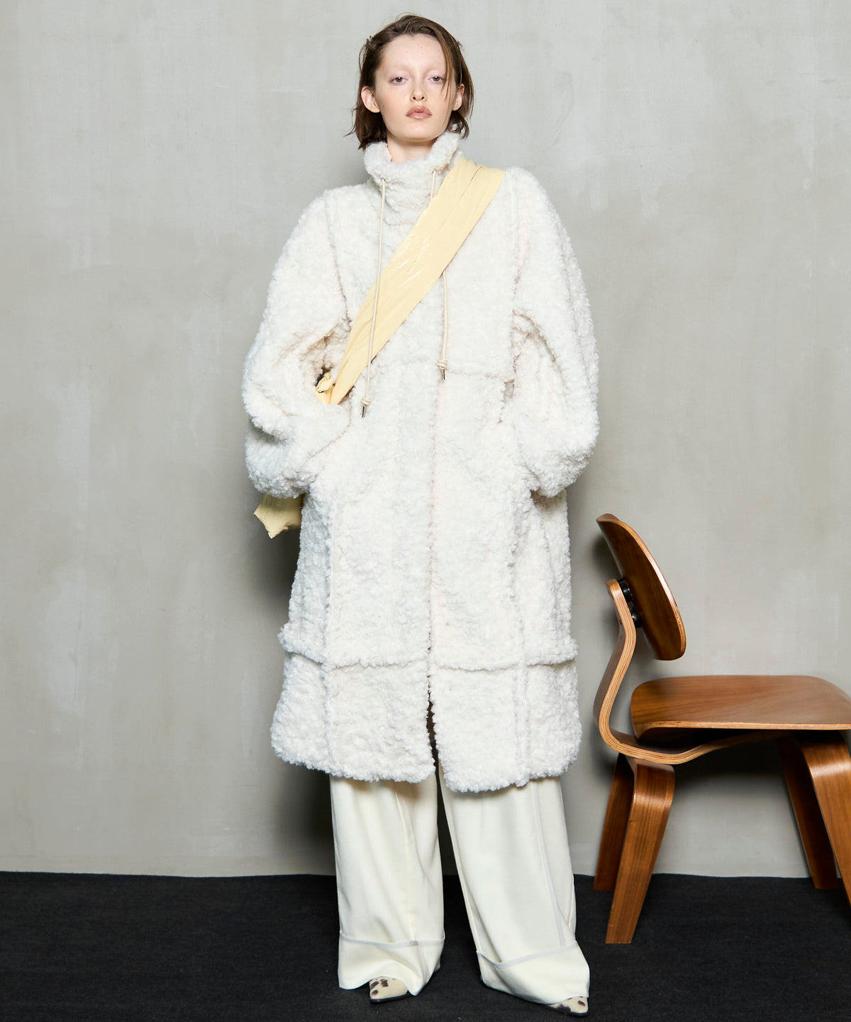 [25WINTER PRE-ORDER] Cut Off High Neck Boa Coat