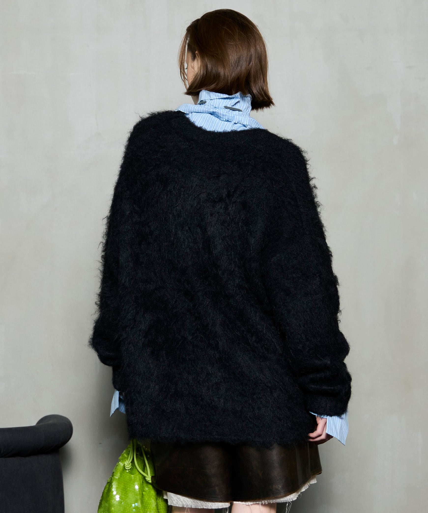 [25winter preoder] Long Shaggy V-Neck 니트