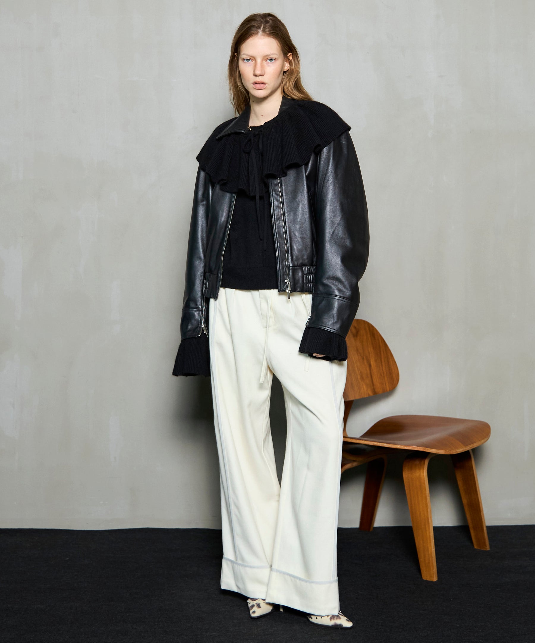 [25周期预订]真正的皮革拉链布鲁森