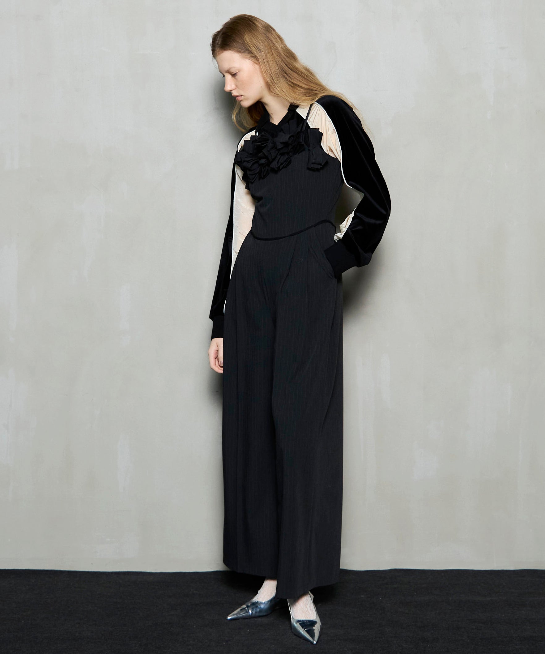 [25WINTER PRE-ORDER] Rolled Flower Motif All-in-one