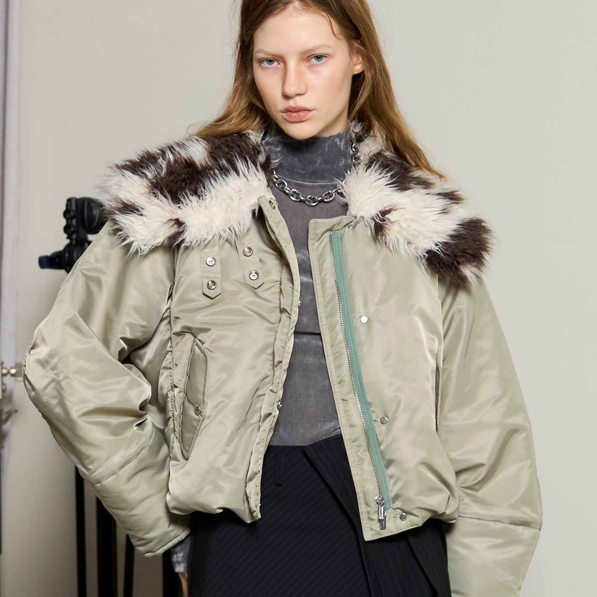 ジャケット・アウター aNO COLLAR VOLUME ECO FUR COAT 25WINTER PRE-ORDER】Fur Collar Padded Blouson