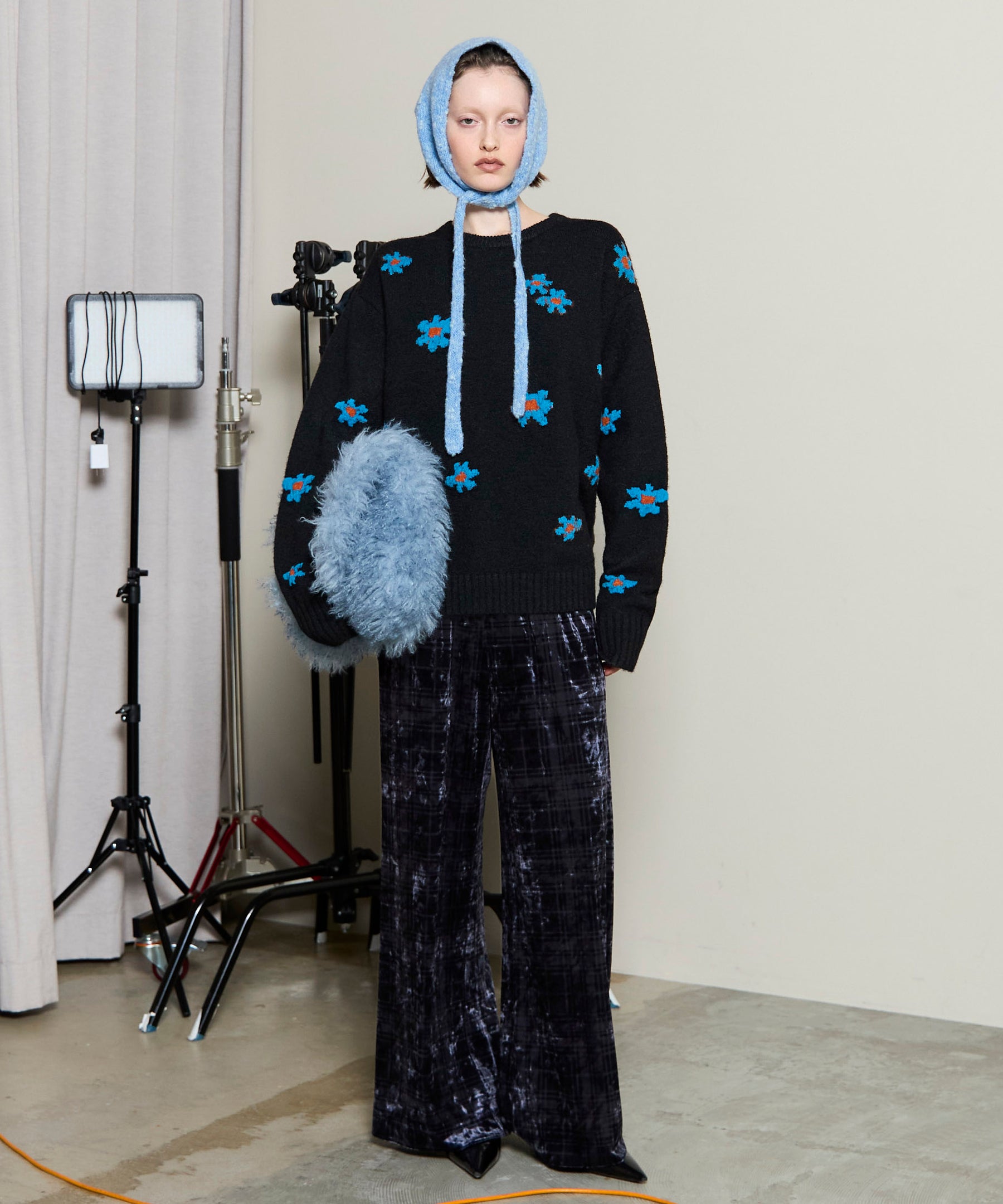 Many Flower Knit Pullover