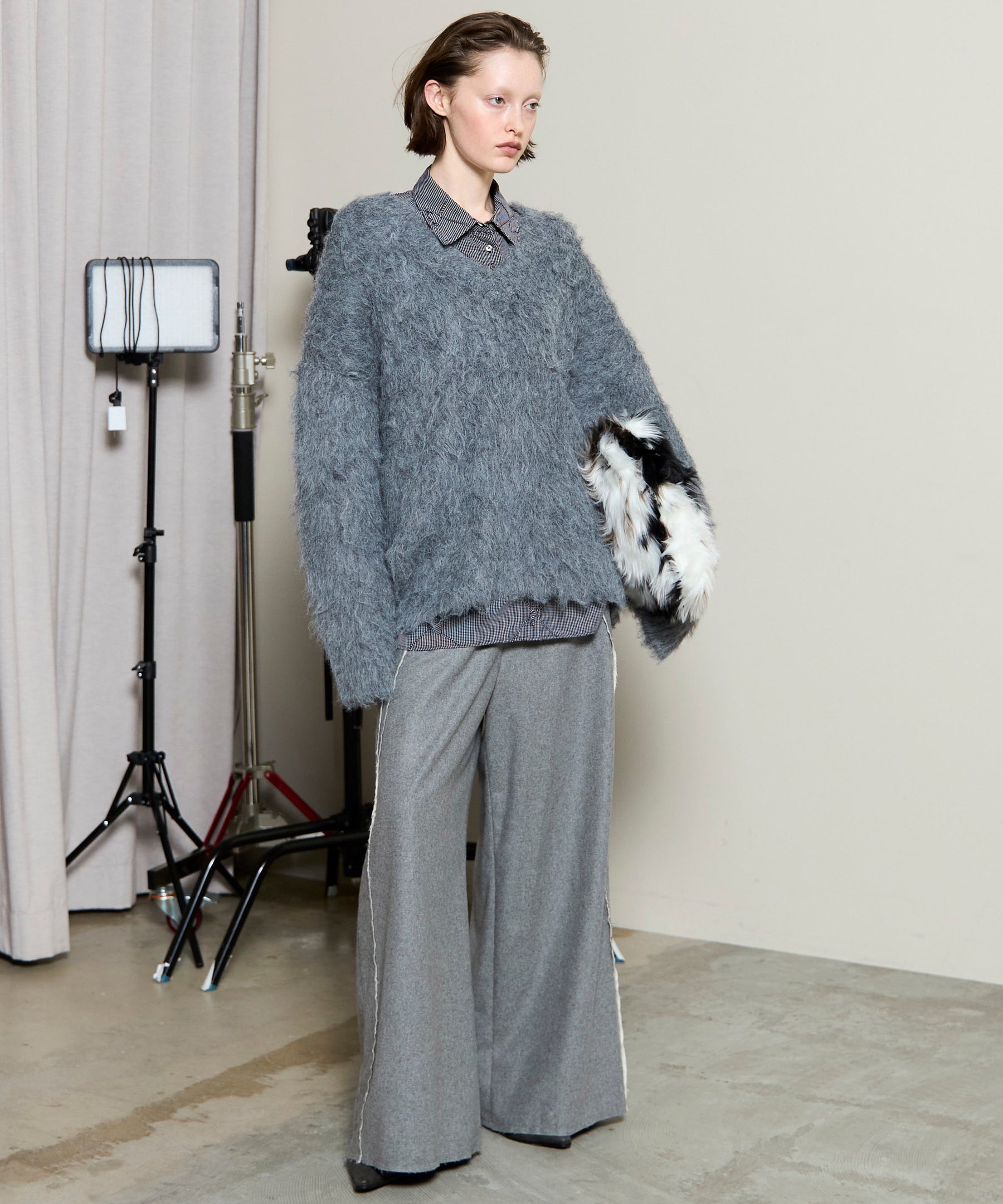 [25winter preoder] Long Shaggy V-Neck 니트