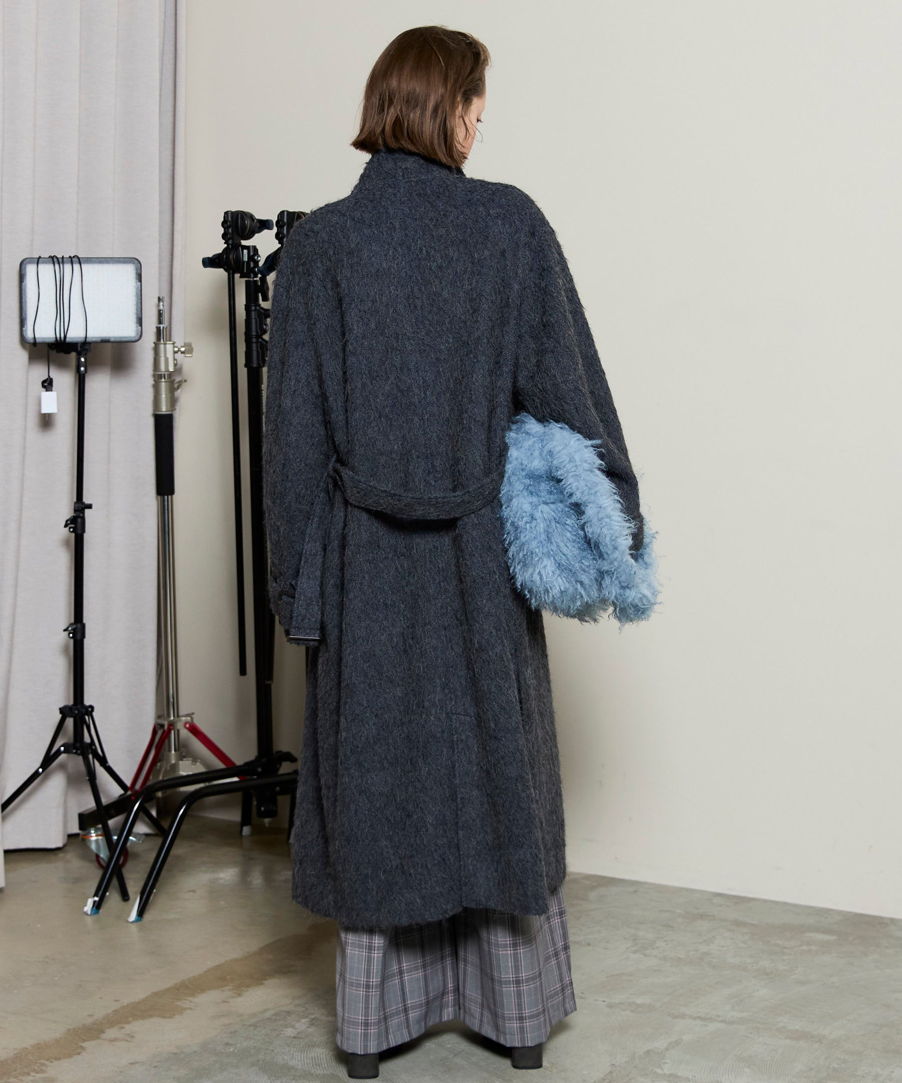 [25WINTER PRE-ORDER] Ribbon Collar Shaggy Long Coat