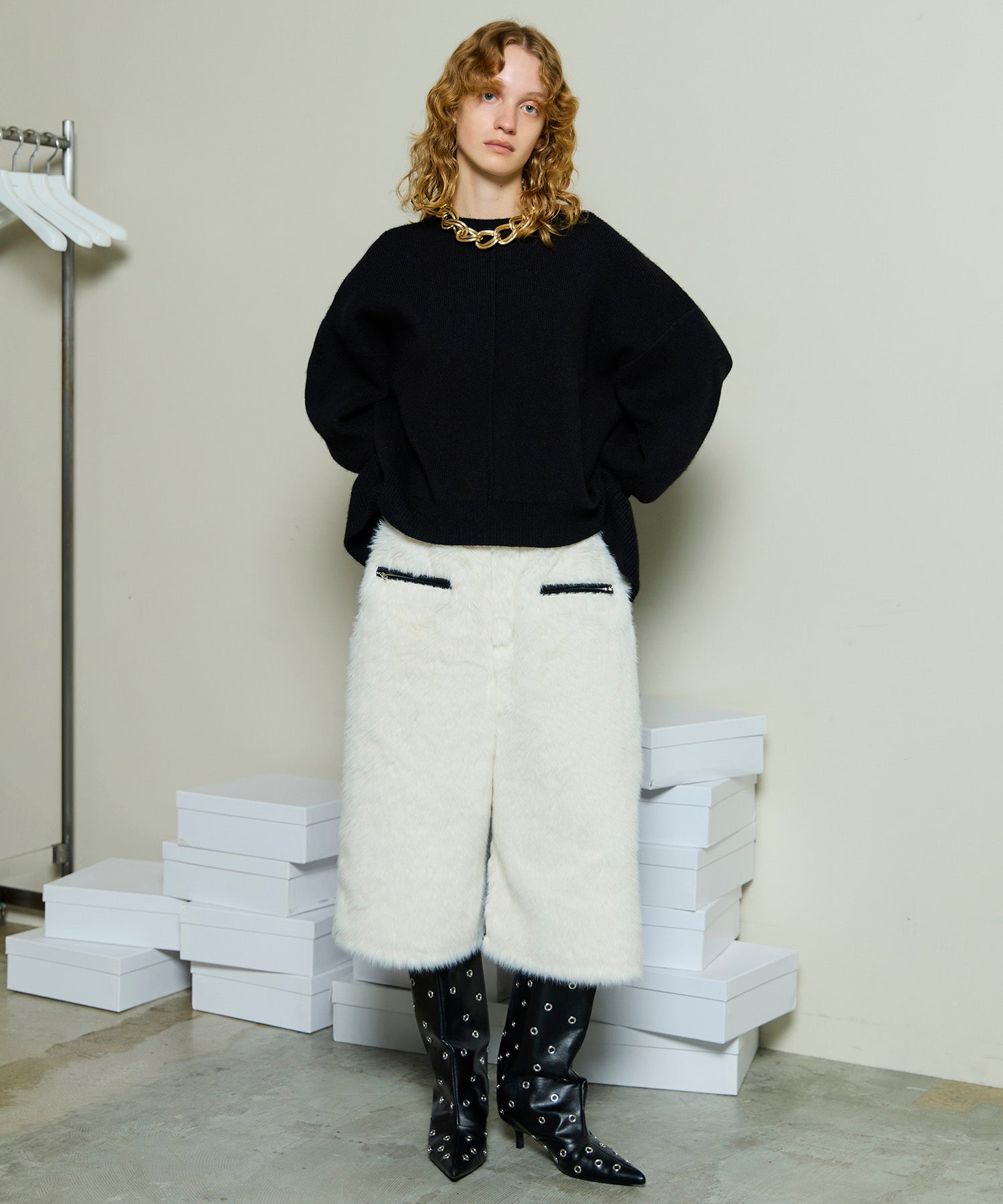 [25WINTER PRE-ORDER] Leather And Fur Combination Shorts