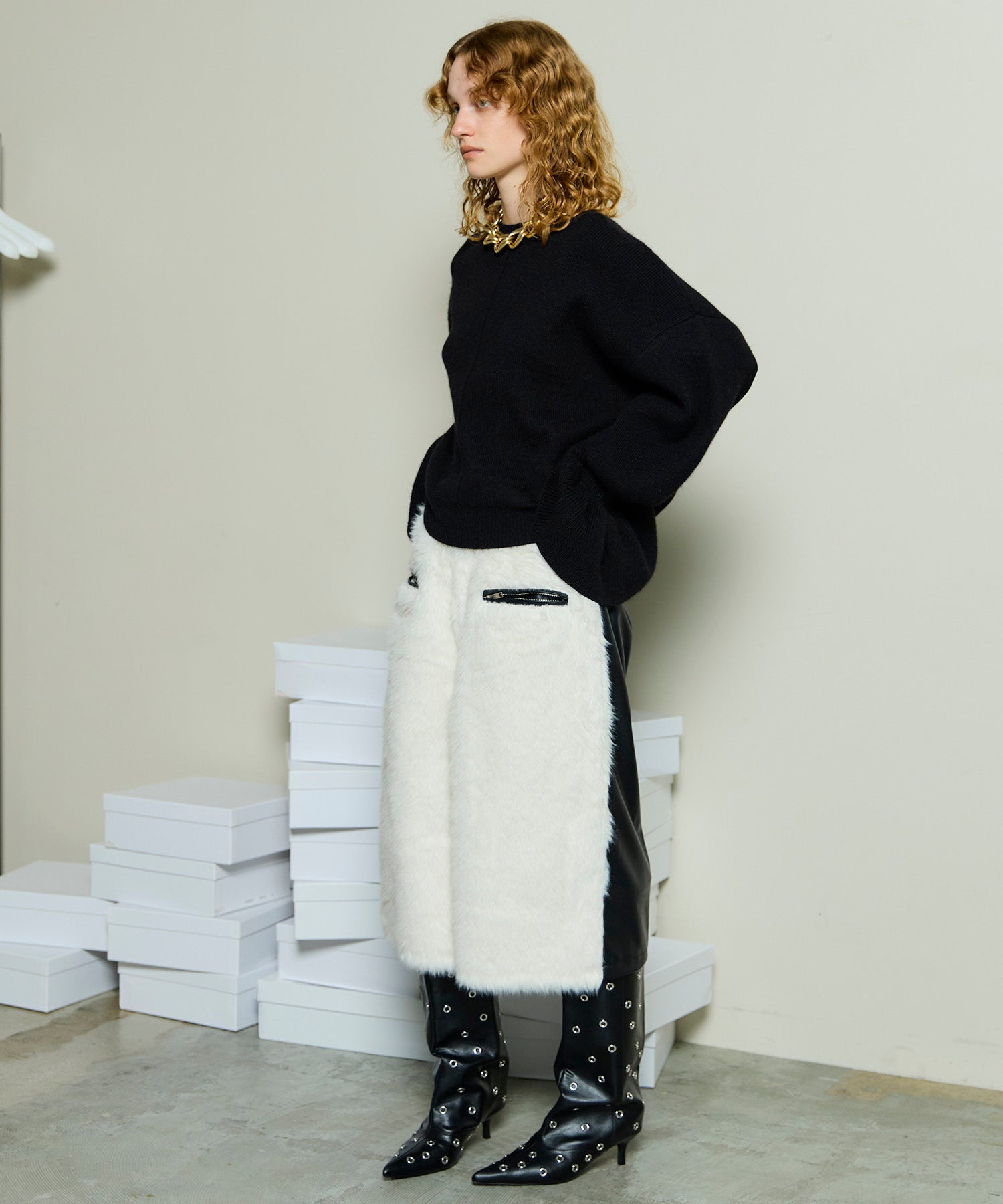 [25WINTER PRE-ORDER] Leather And Fur Combination Shorts