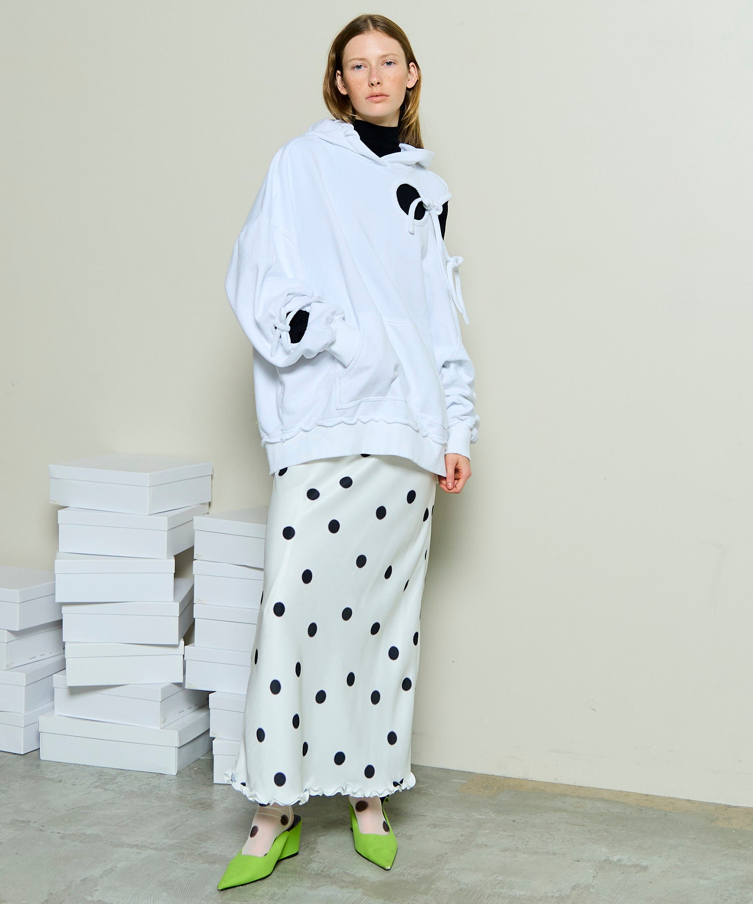 [25winter preoder] 도트 프릴 미디 길이 스커트