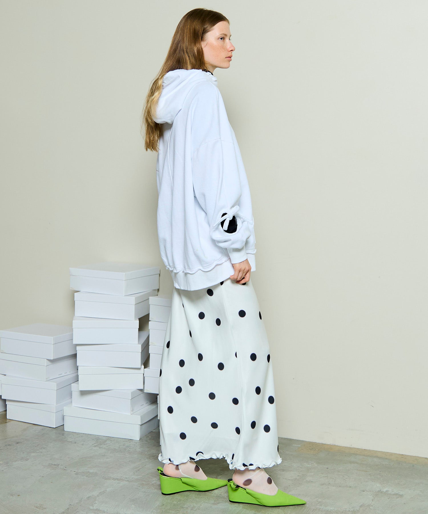 [25winter preoder] 도트 프릴 미디 길이 스커트