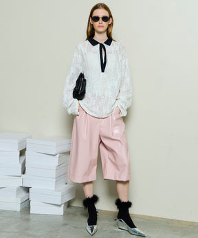 花边松散的顶部