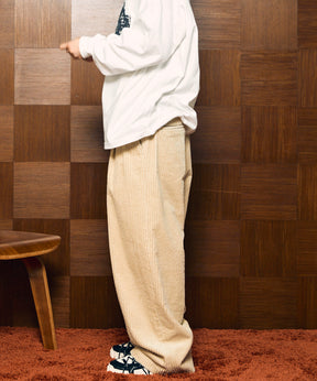 Wide-Wale Corduroy One-Tuck Pants