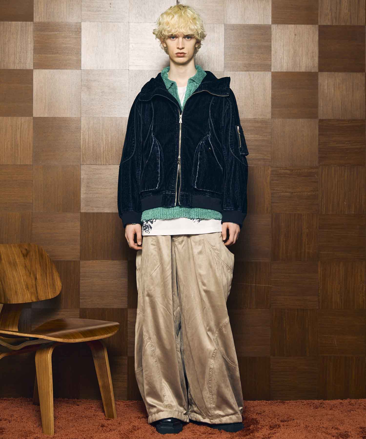 Gradation Short Length Prime-Over V-Neck Knit Pullover