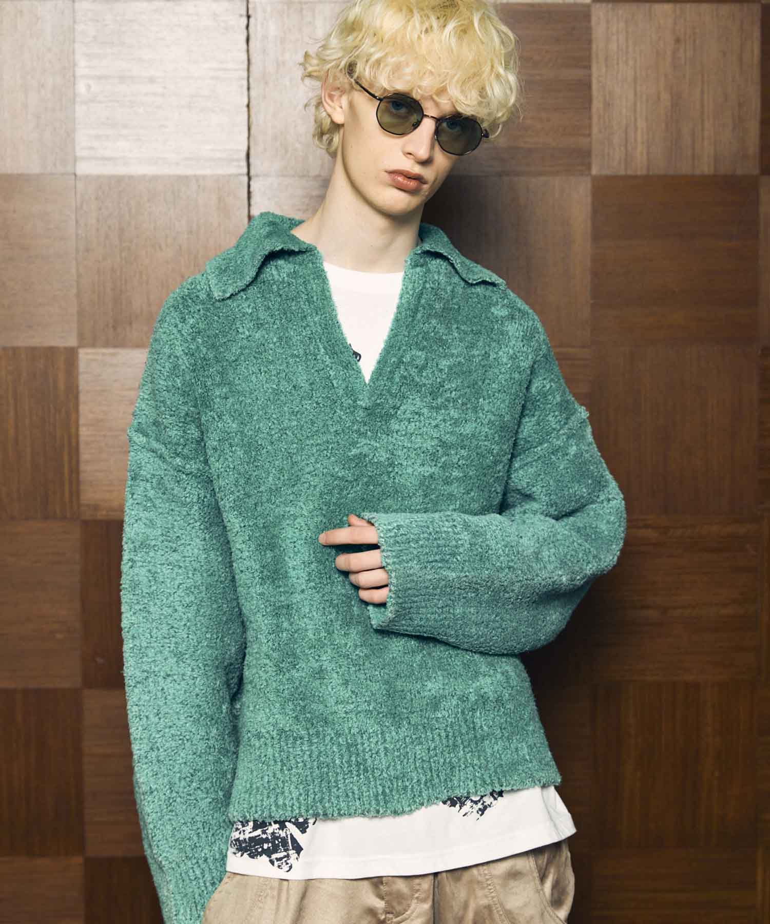 Gradation Short Length Prime-Over V-Neck Knit Pullover