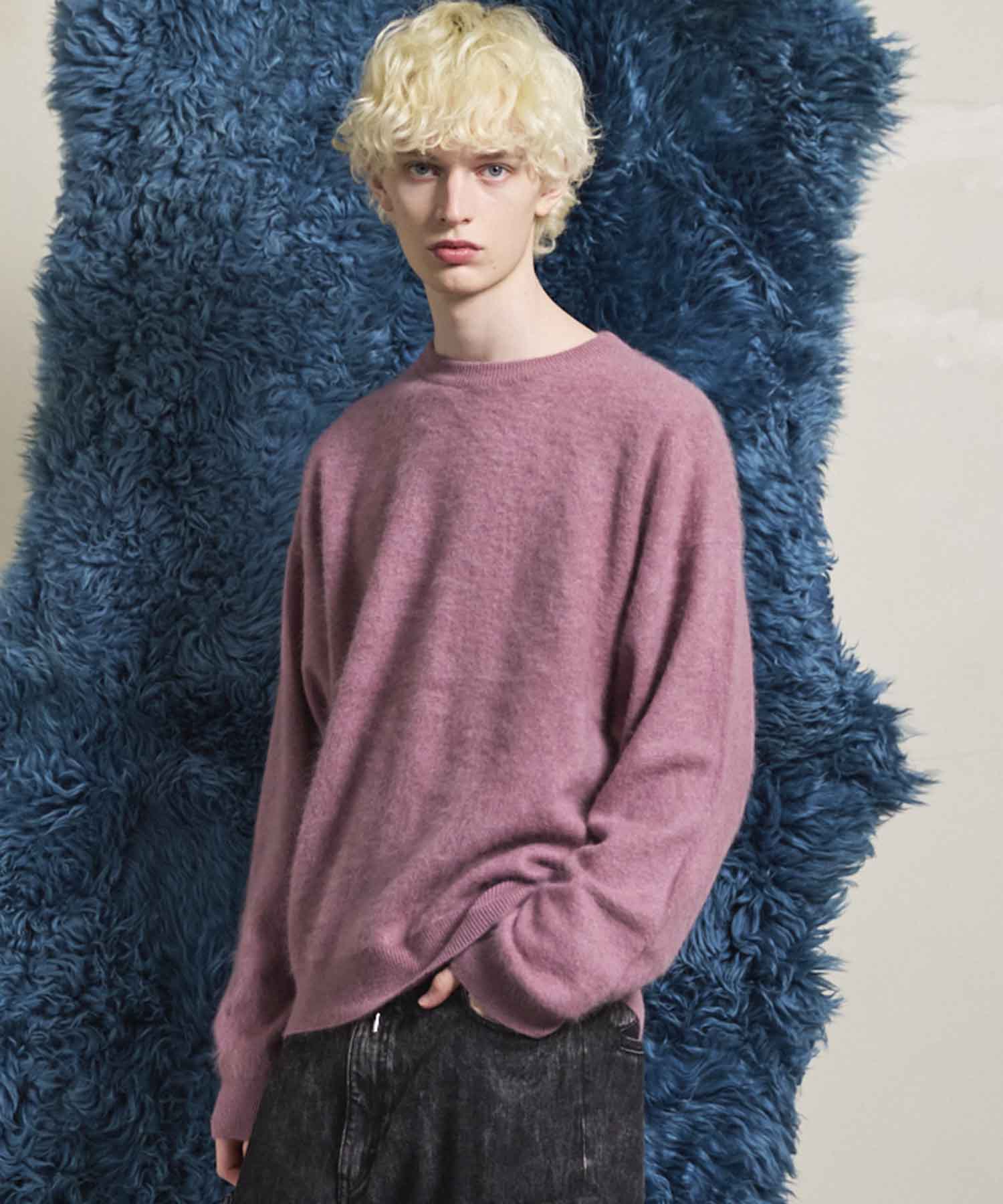 Gradation Short Length Prime-Over V-Neck Knit Pullover