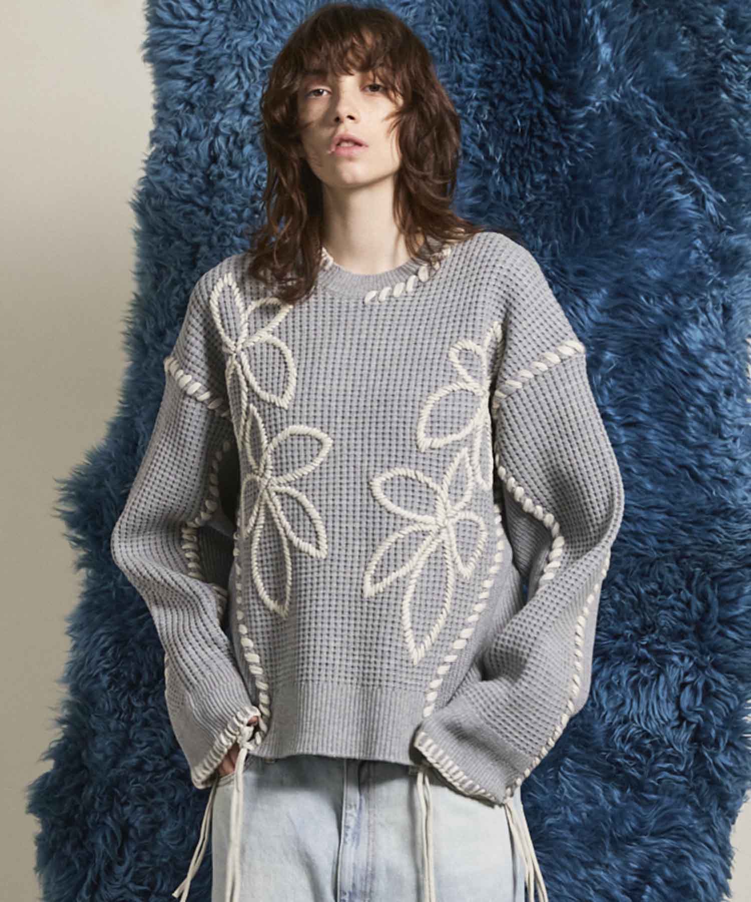 Gradation Short Length Prime-Over V-Neck Knit Pullover