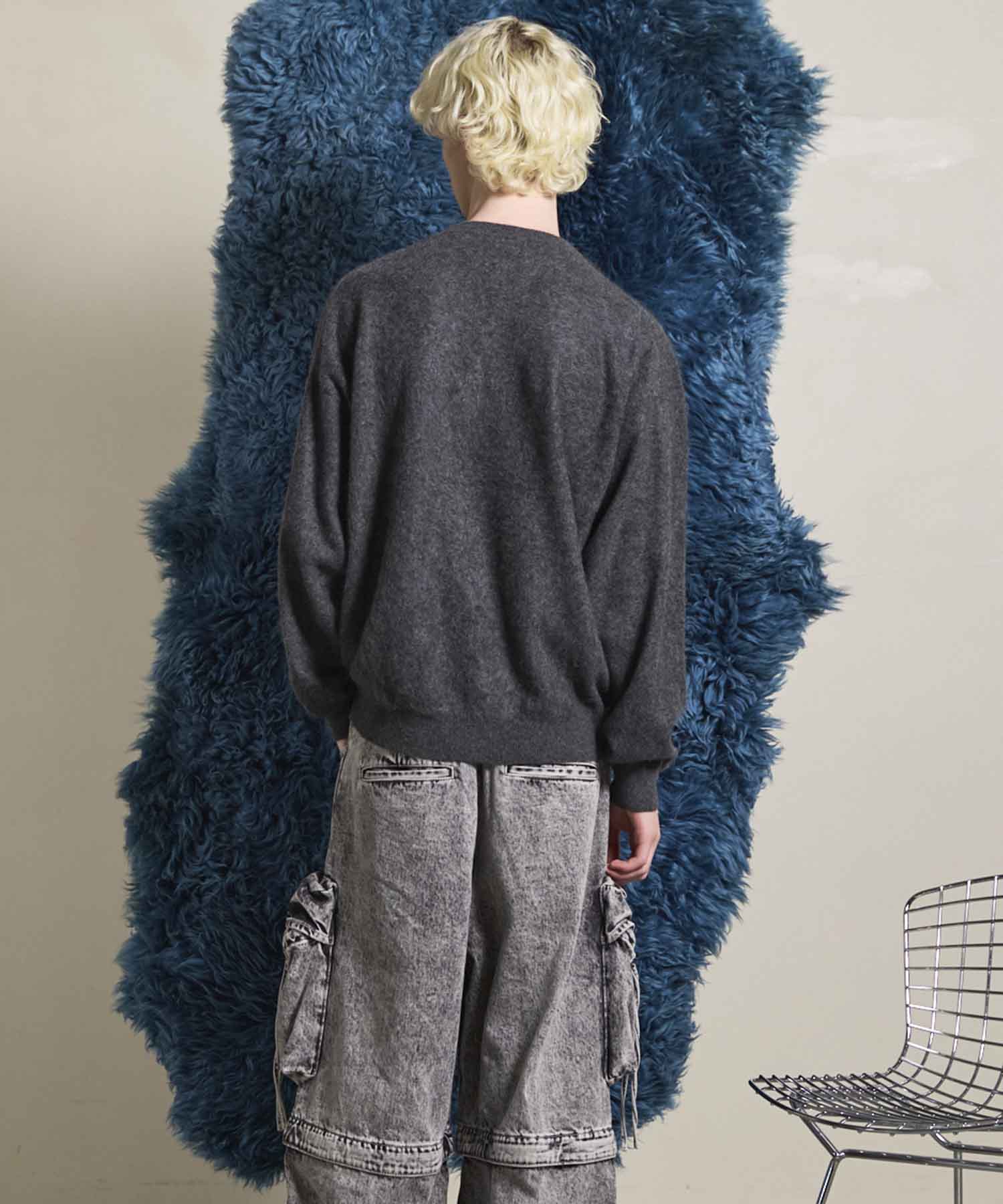 Gradation Short Length Prime-Over V-Neck Knit Pullover