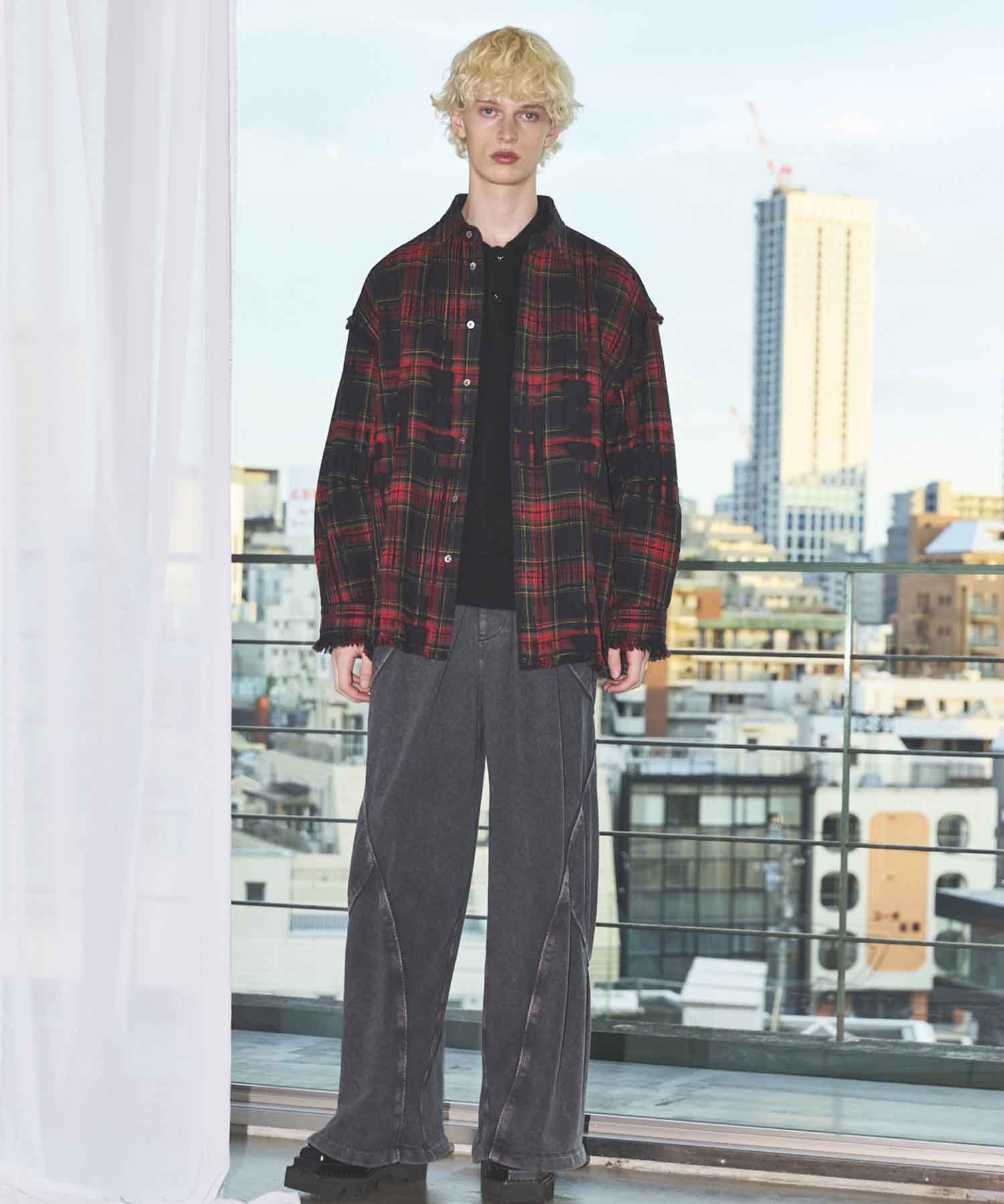 Gradation Short Length Prime-Over V-Neck Knit Pullover