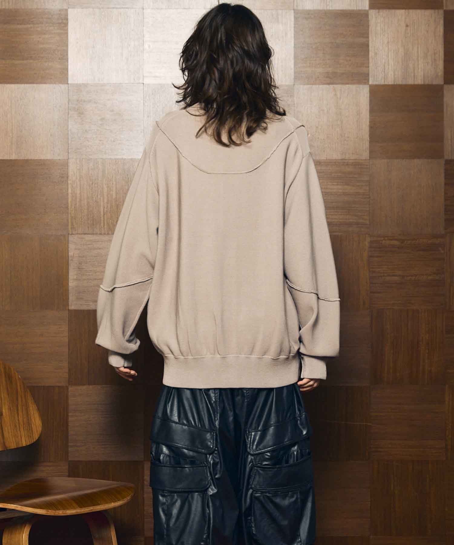 Gradation Short Length Prime-Over V-Neck Knit Pullover