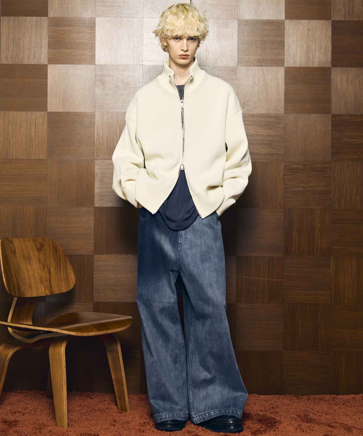 Gradation Short Length Prime-Over V-Neck Knit Pullover