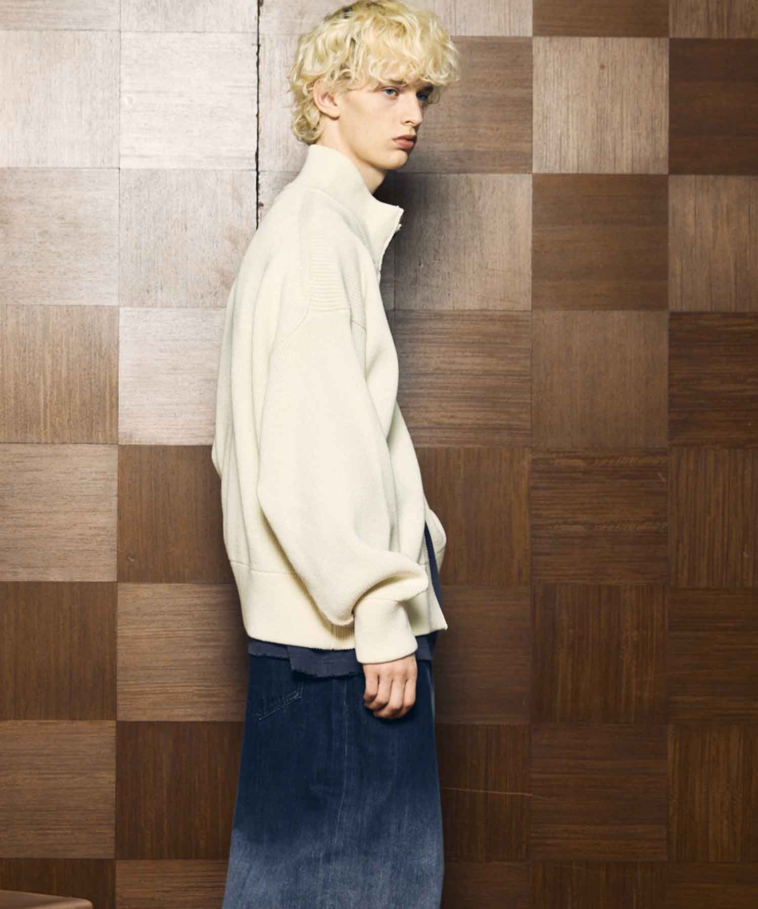 Gradation Short Length Prime-Over V-Neck Knit Pullover