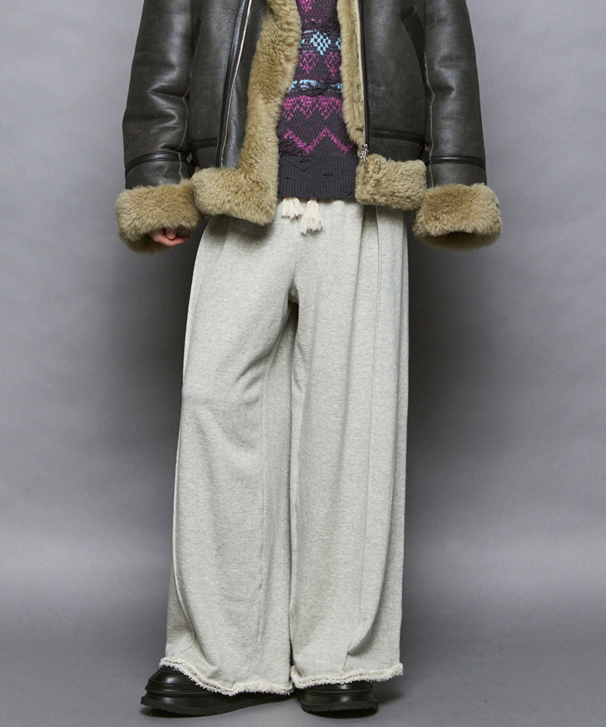 Loop-knit Tuck Wide Sweatpants