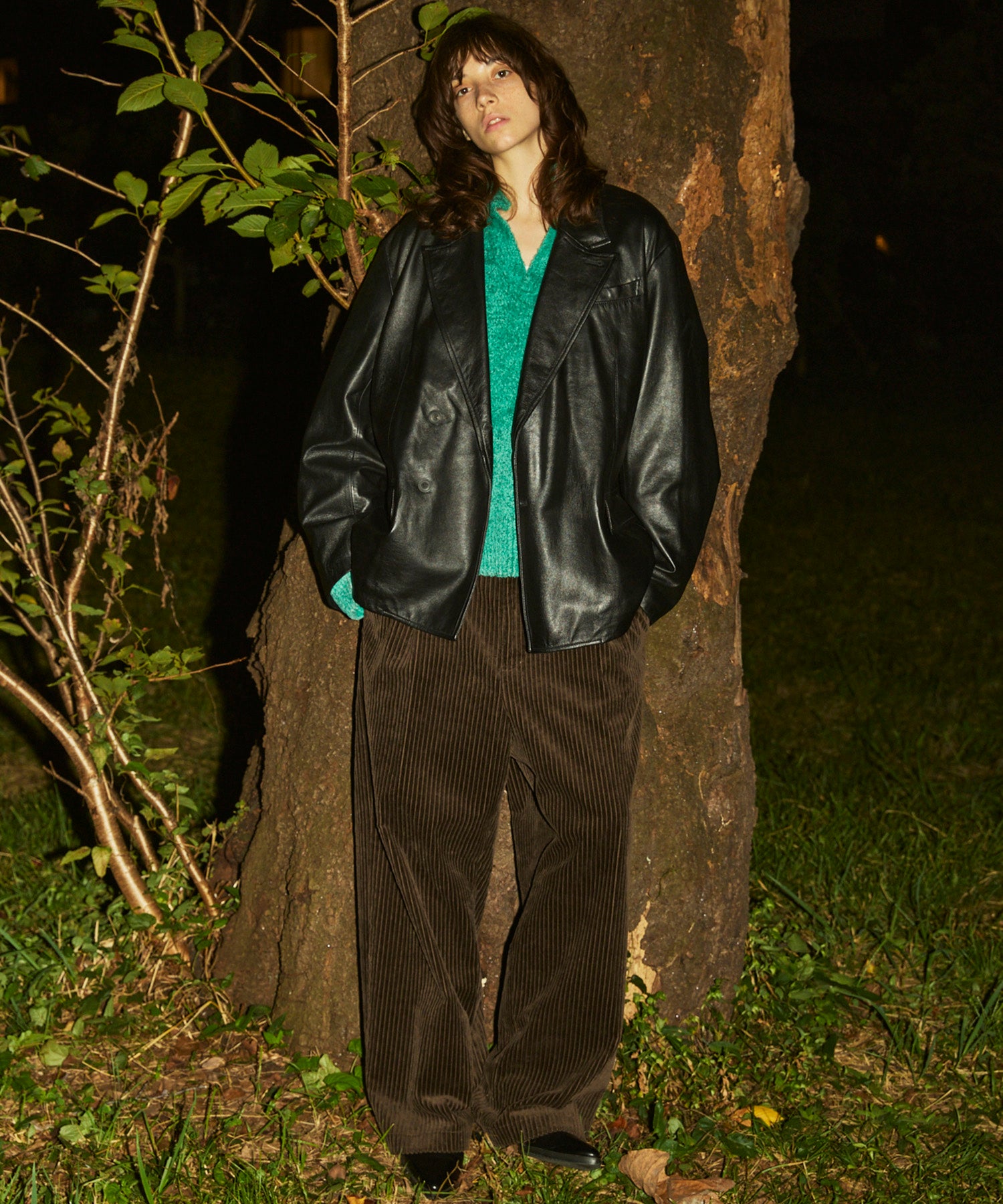 [25AW 사전 주문] 양 가죽은 정점에 정착 된 라펠 반 더블 테일러드 재킷