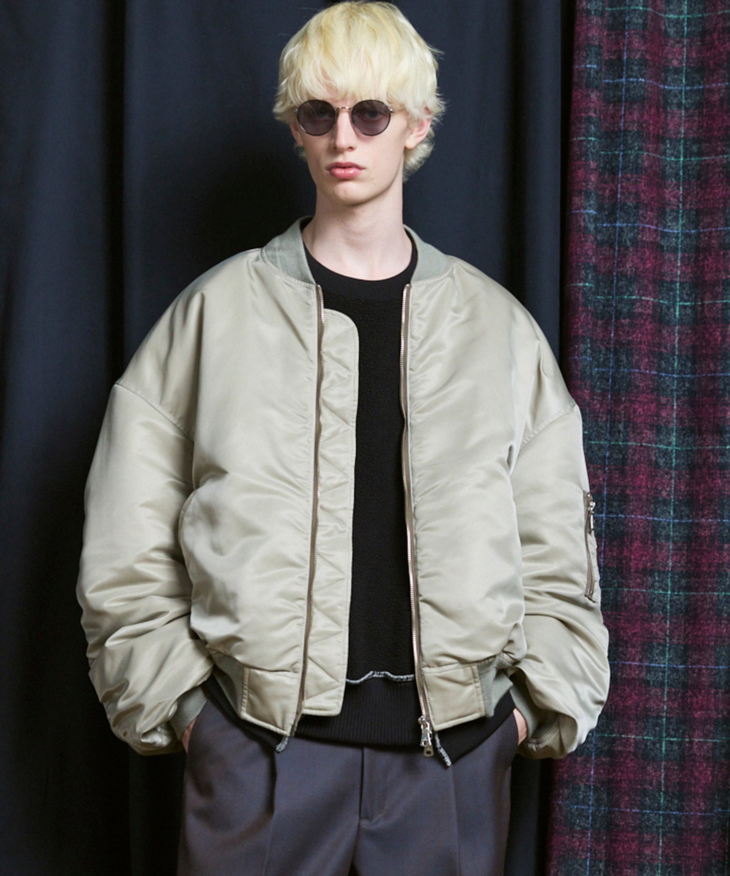 【未使用】MAISON SPECIAL ビッグファスナーポケットＭＡ1 MAISON SPECIAL（メゾンスペシャル）の「ビッグファスナー