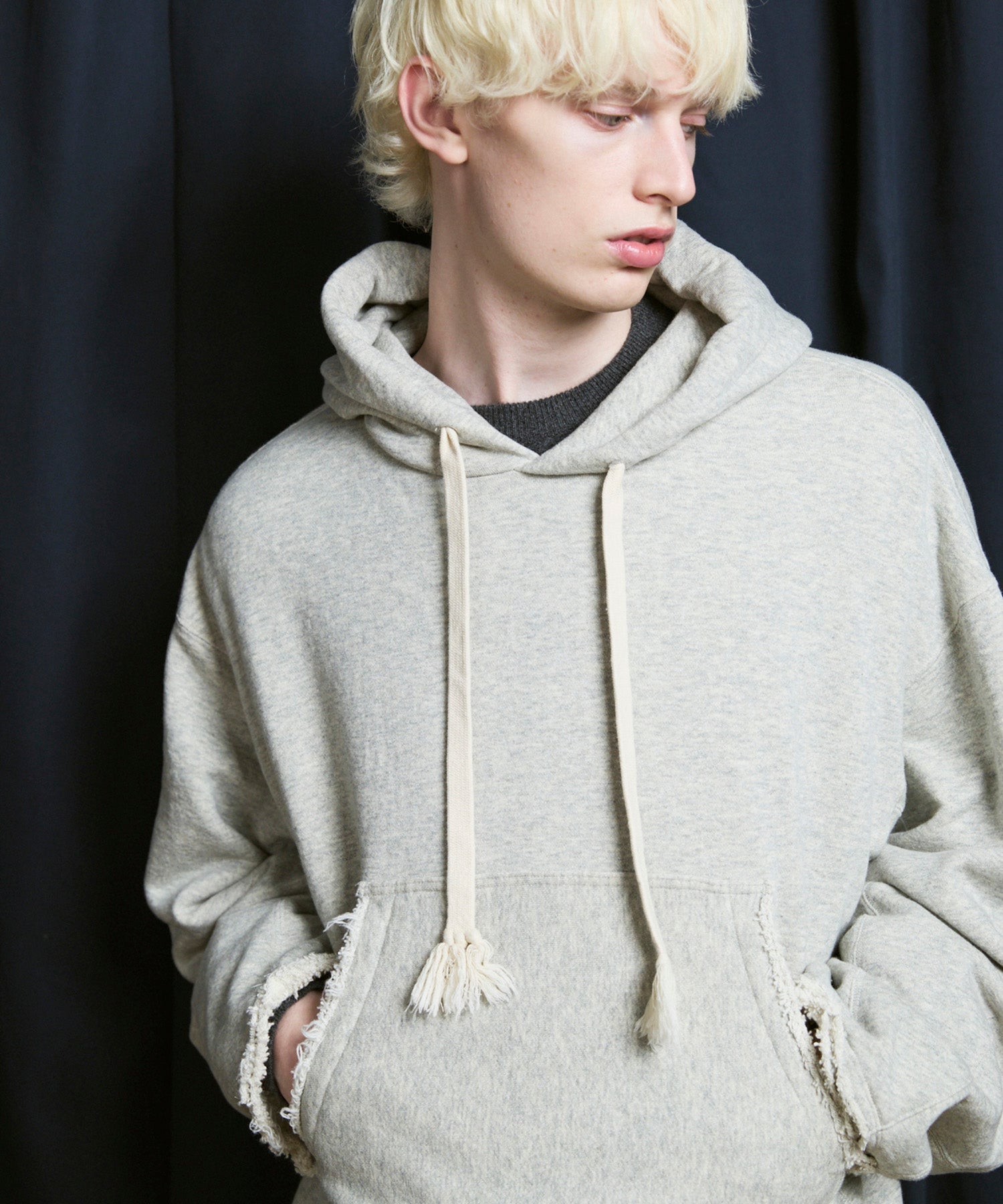 [25AW PRE-ORDER] Nuance Graphics Hand Stitching Long Sleeve TEE